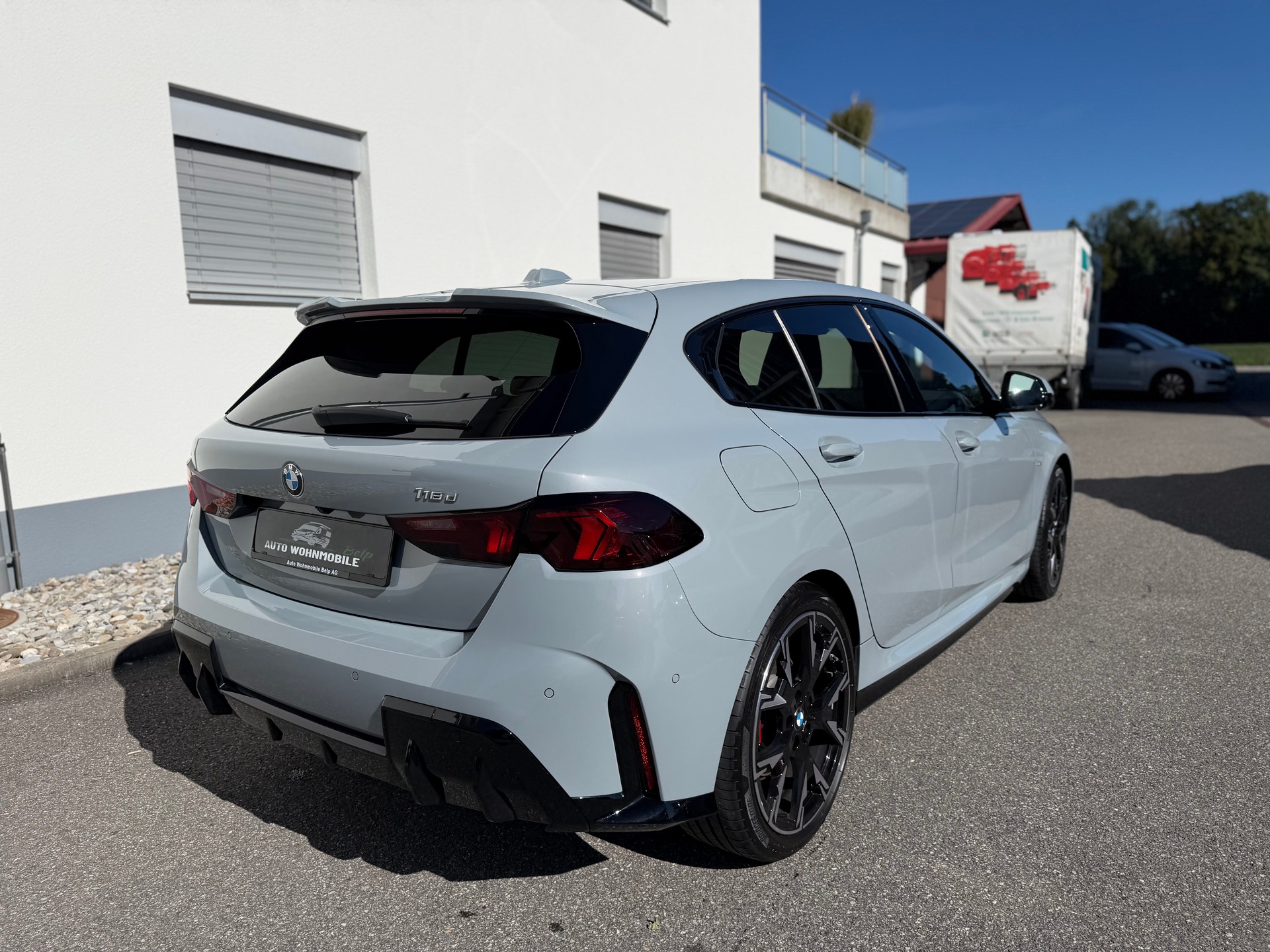 BMW 118d Steptronic M Sport Pro | HEAD-UP DISPLAY | MASSAGESITZE | 360° KAMERA | KEYLESS GO-image-6