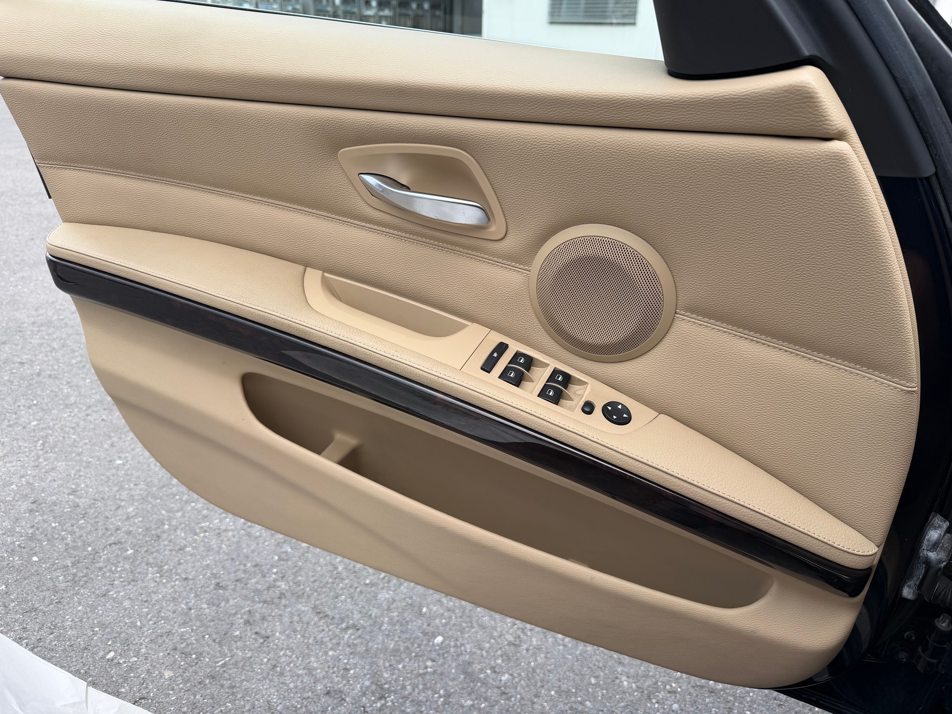 BMW 330d x-drive LCI-image-11