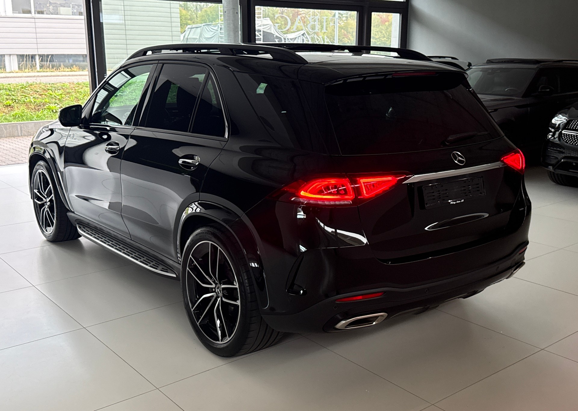 MERCEDES-BENZ GLE 450 4Matic AMG Line 9G-Tronic / 7-PLATZ / CH-FAHRZEUG / PANORAMADACH / LUFTFEDERUNG-image-37