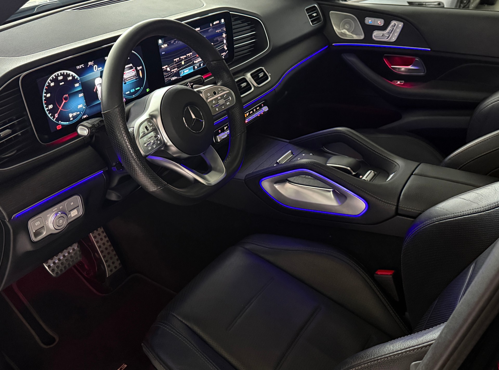 MERCEDES-BENZ GLE 450 4Matic AMG Line 9G-Tronic / 7-PLATZ / CH-FAHRZEUG / PANORAMADACH / LUFTFEDERUNG-image-9