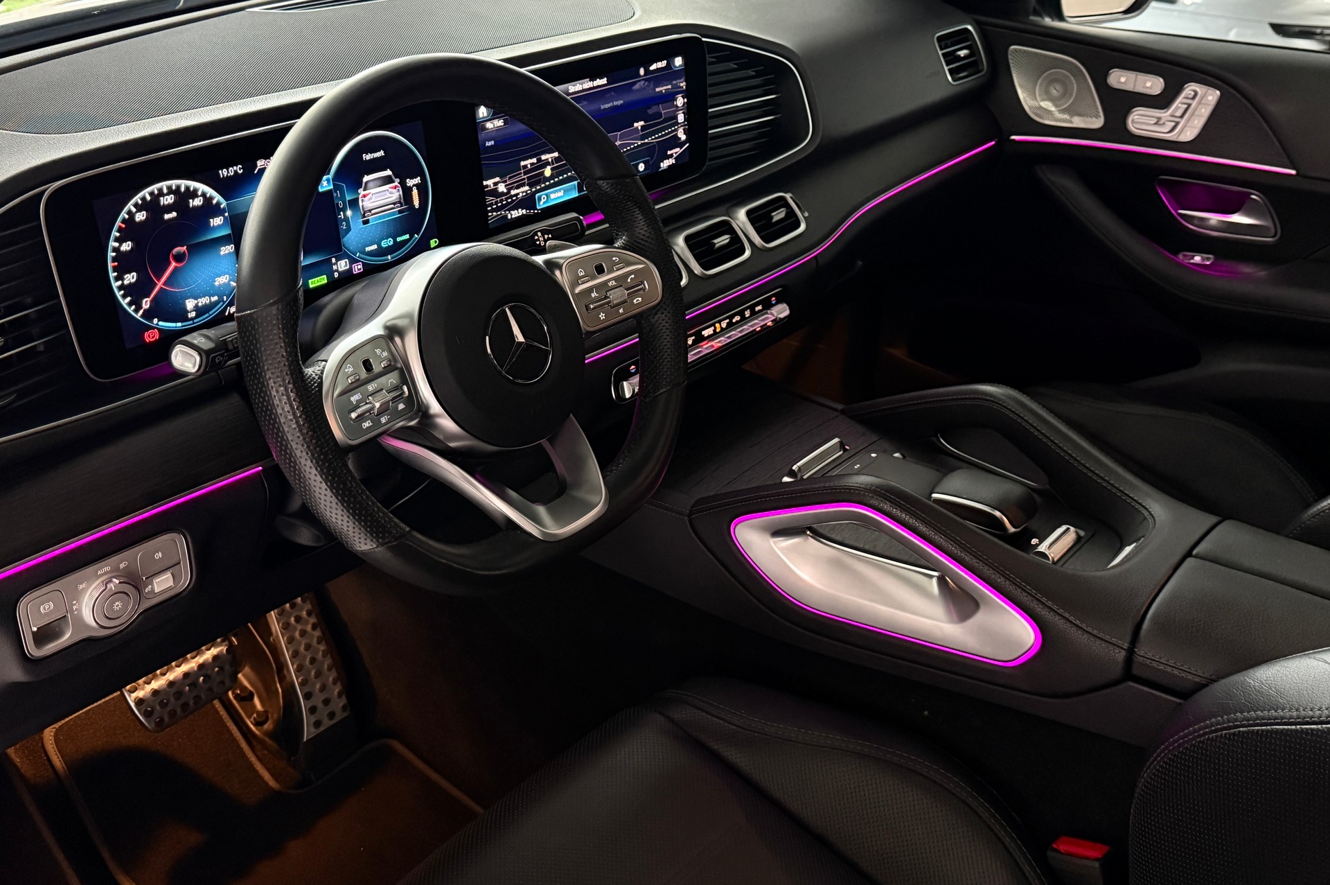MERCEDES-BENZ GLE 450 4Matic AMG Line 9G-Tronic / 7-PLATZ / CH-FAHRZEUG / PANORAMADACH / LUFTFEDERUNG-image-8