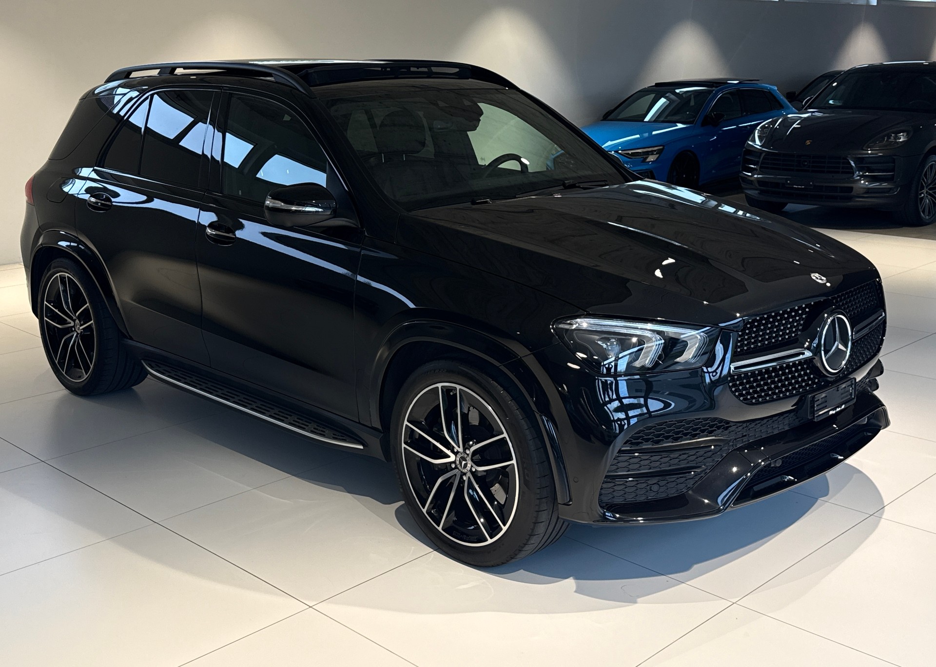 MERCEDES-BENZ GLE 450 4Matic AMG Line 9G-Tronic / 7-PLATZ / CH-FAHRZEUG / PANORAMADACH / LUFTFEDERUNG-image-45