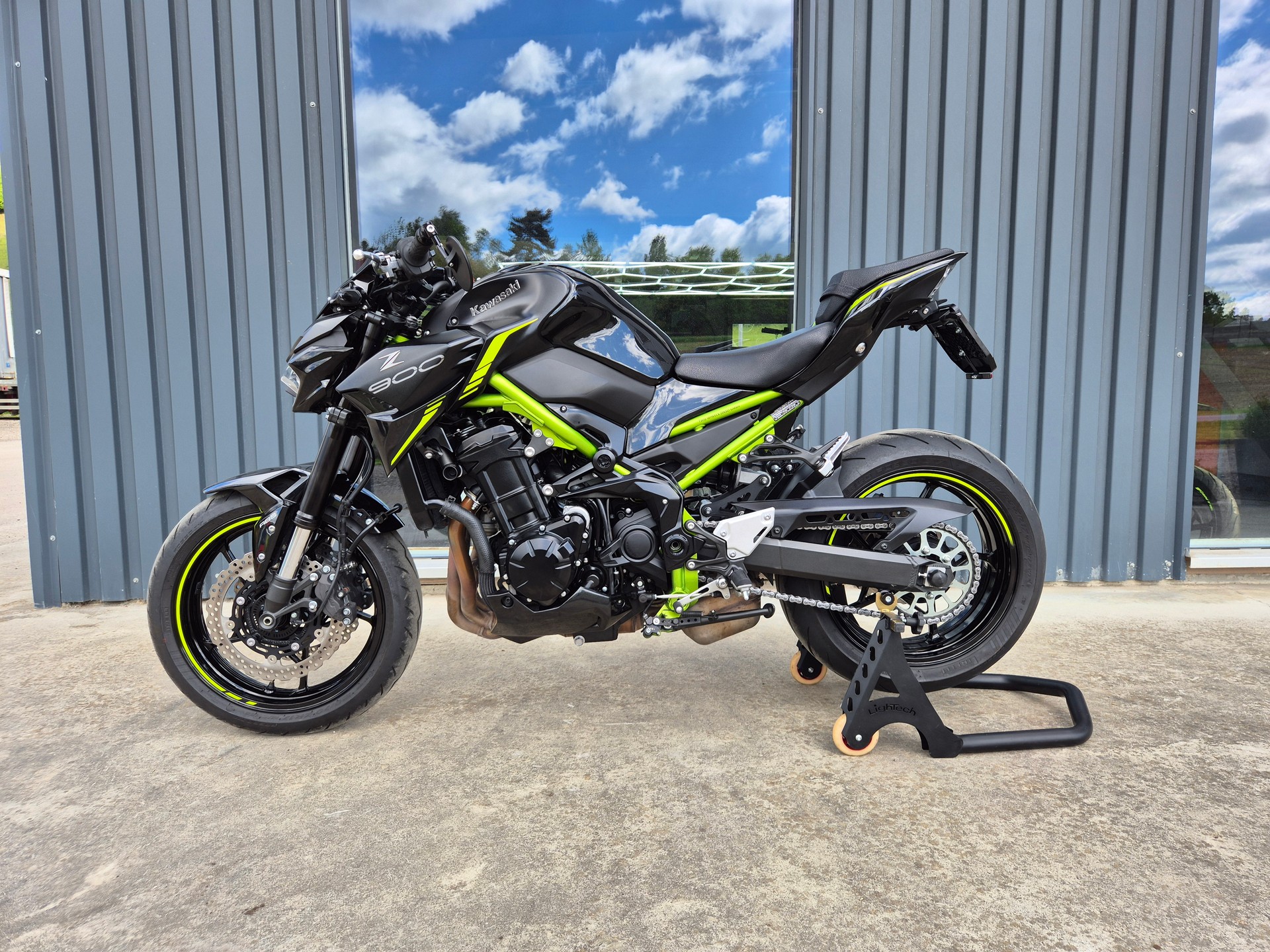 KAWASAKI Z 900-image-2