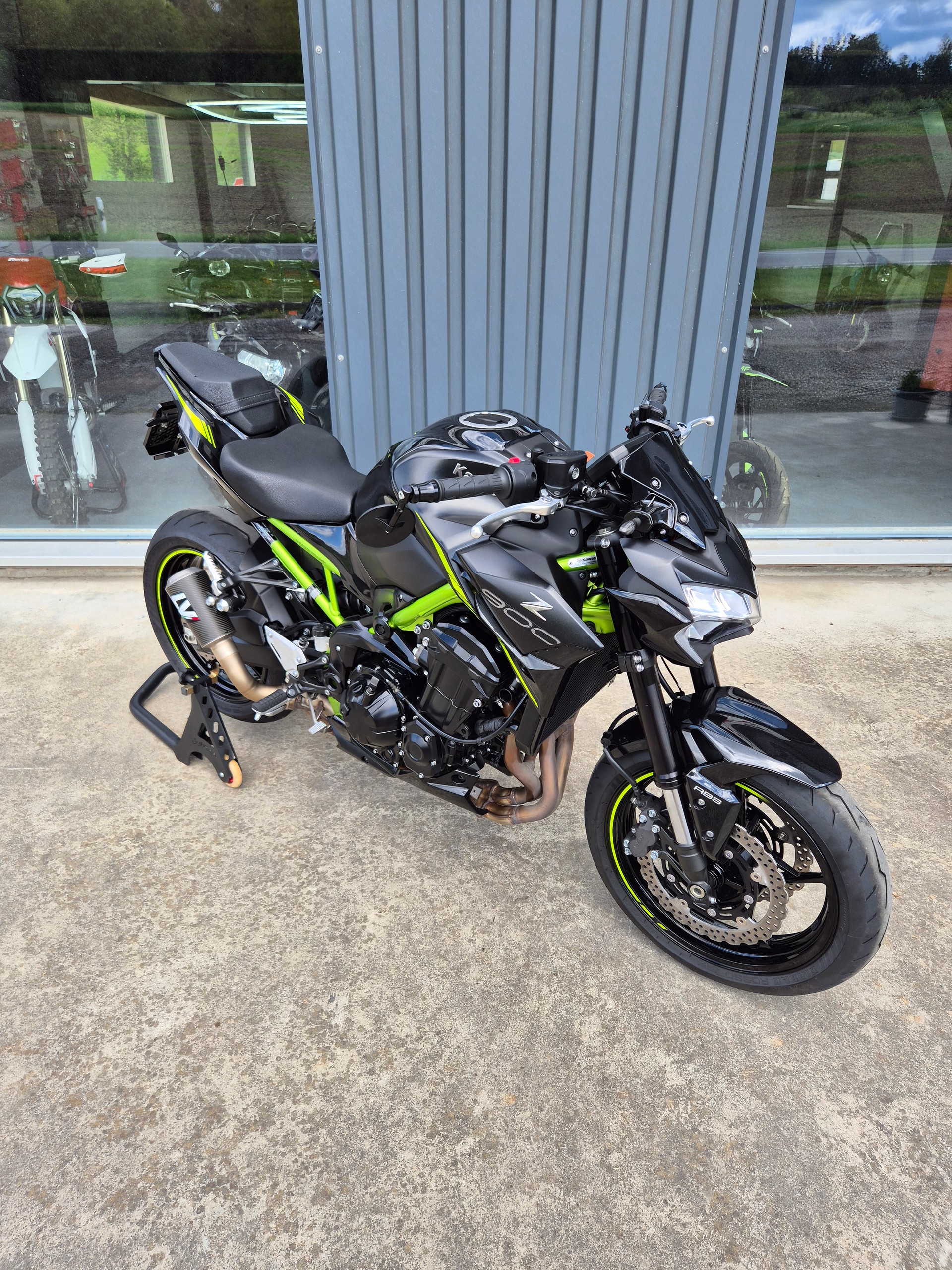 KAWASAKI Z 900-image-5
