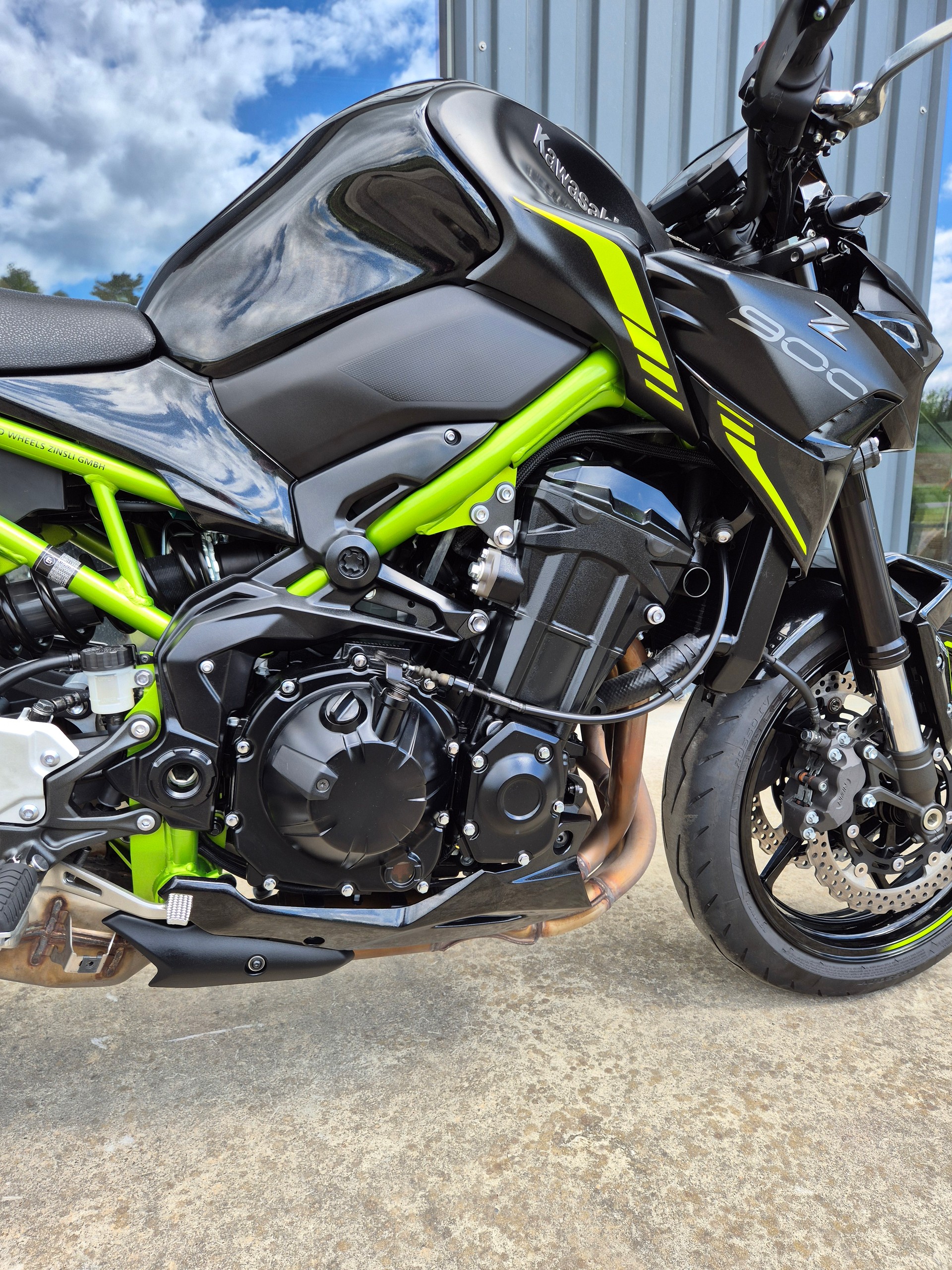 KAWASAKI Z 900-image-8