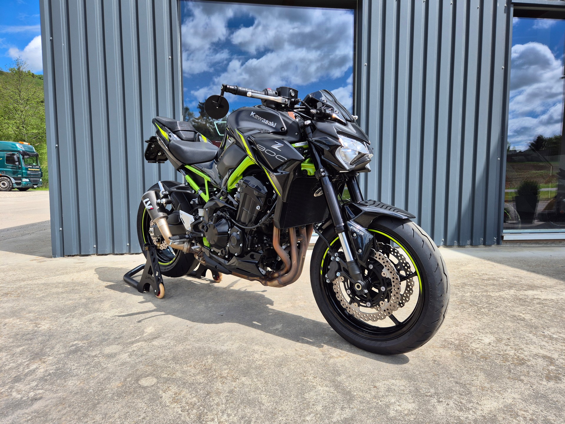 KAWASAKI Z 900-image-3