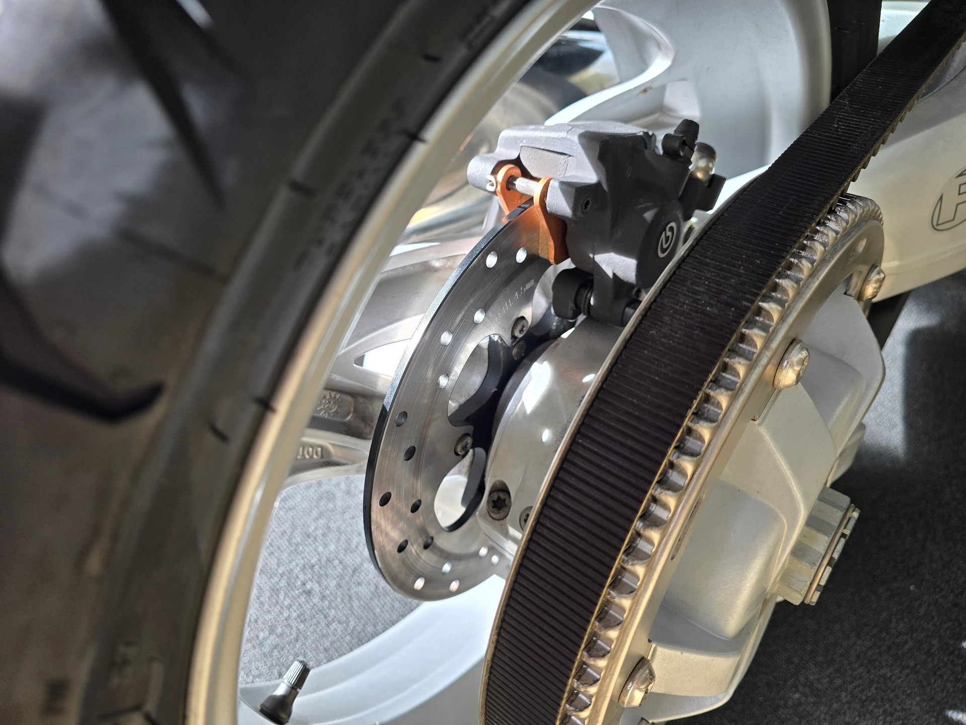 BMW F 650 CS Scarver-image-8
