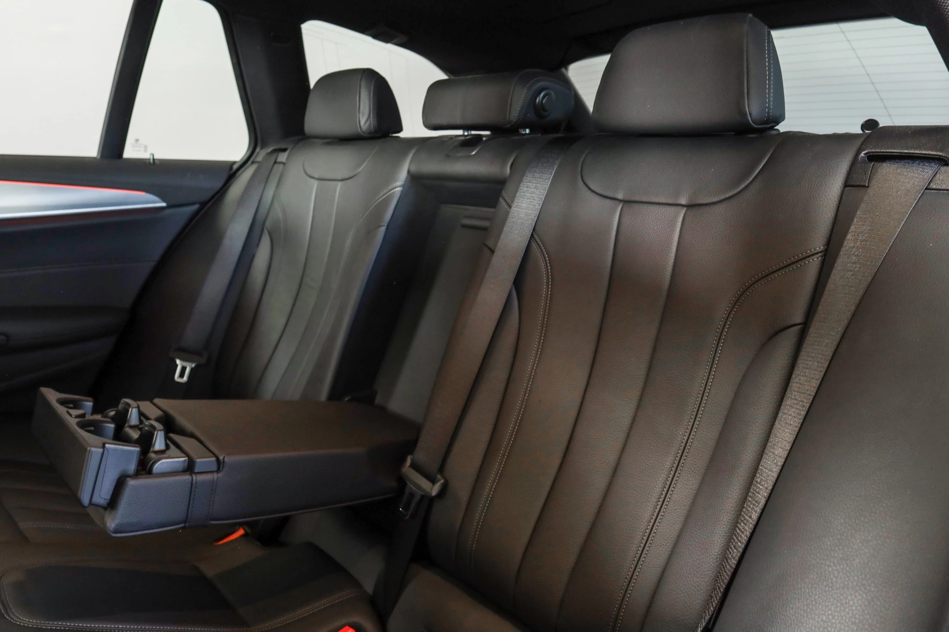 BMW 540d xDrive Pure M Sport Edition Steptronic Head-Up Display • Toit ouvrant • Harman Kardon-image-23