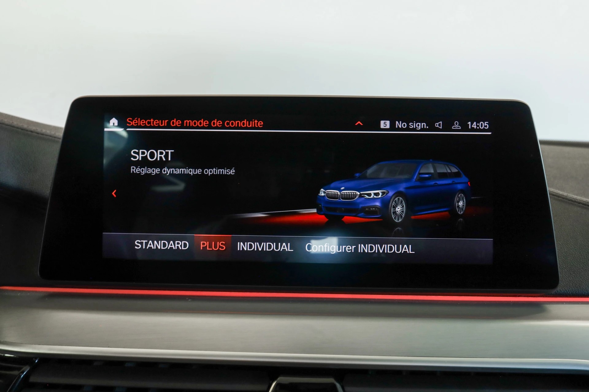 BMW 540d xDrive Pure M Sport Edition Steptronic Head-Up Display • Toit ouvrant • Harman Kardon-image-15