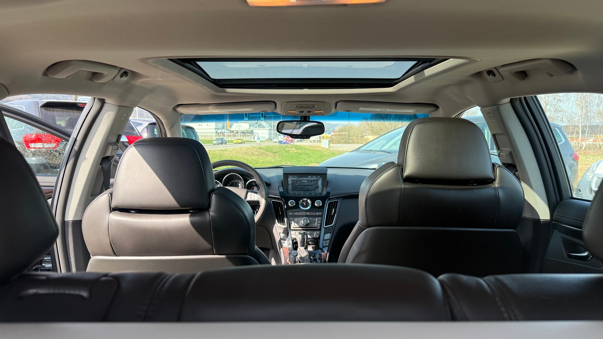 CADILLAC -V Wagon 6.2 V8 SC Automatic-showroom-element-3