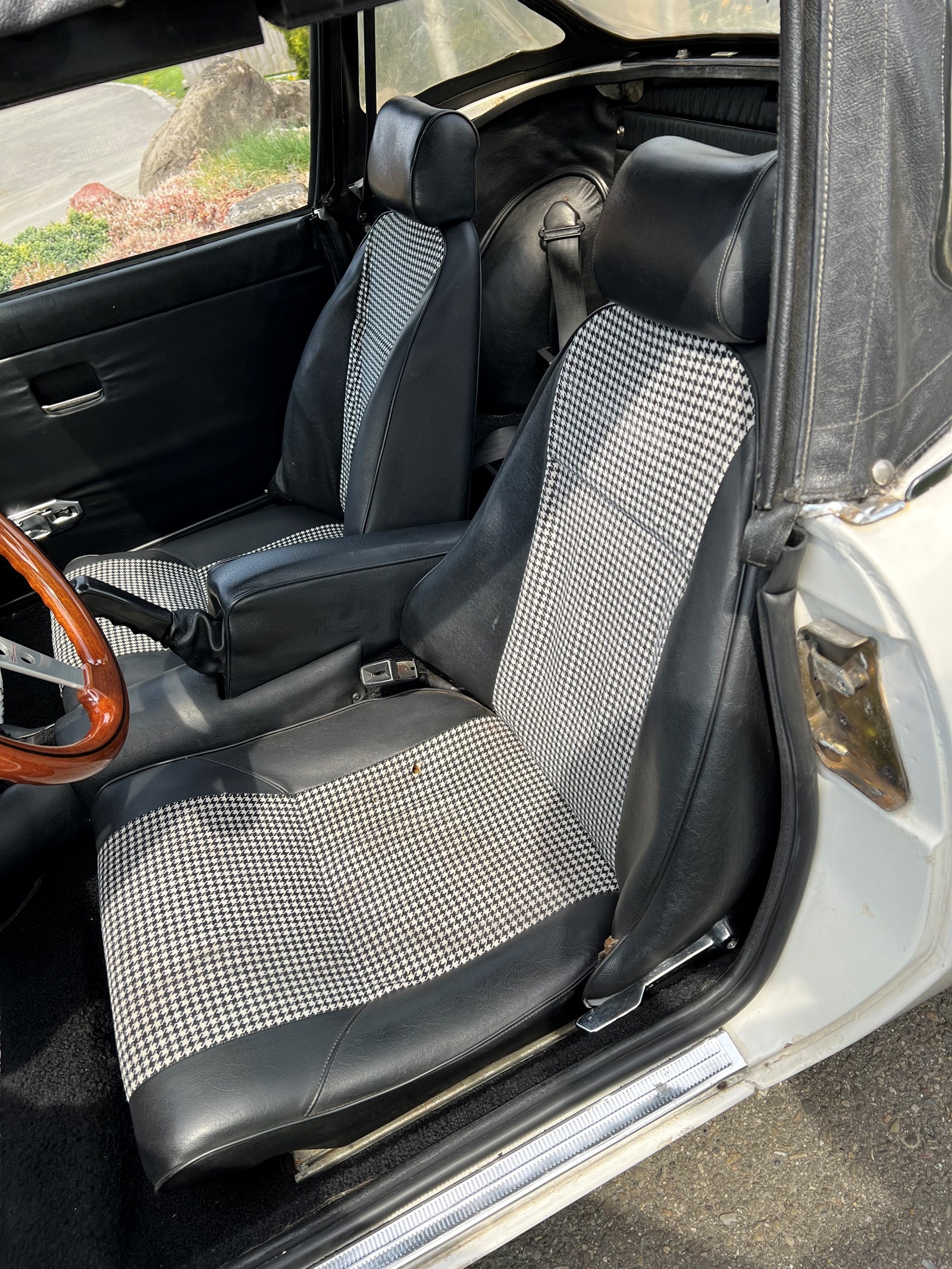 TRIUMPH Spitfire 1500 VETERAN-image-10