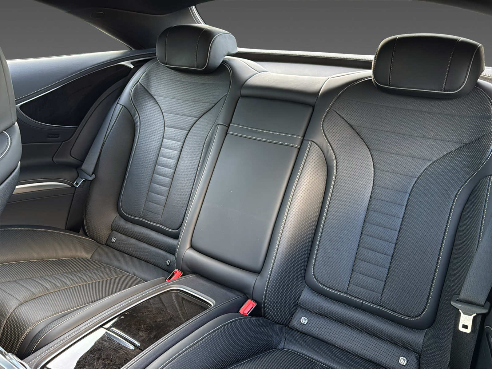 MERCEDES-BENZ S 500 4Matic-image-11