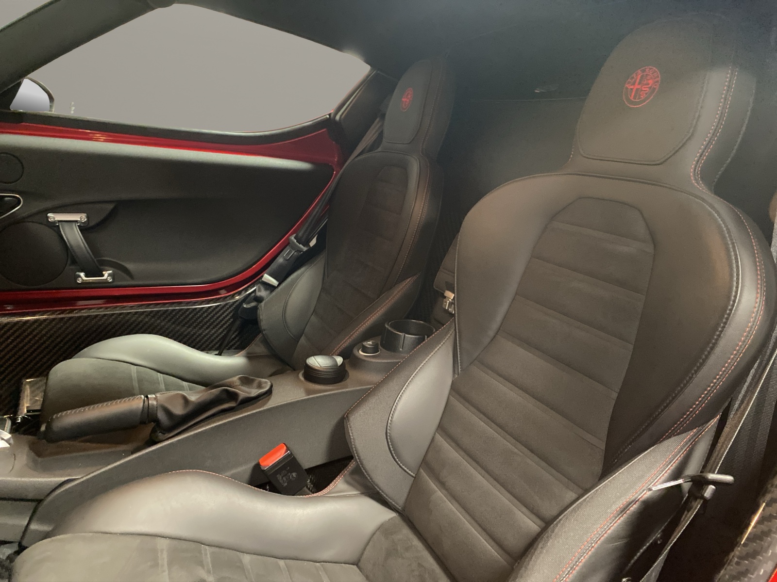 ALFA ROMEO 4C 1750 TBi-image-10
