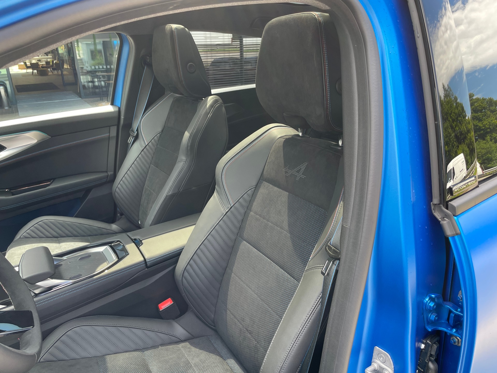 RENAULT Rafale 1.2 E-Tech Plug-in Hybrid 300 4x4 Atelier Alpine-image-18