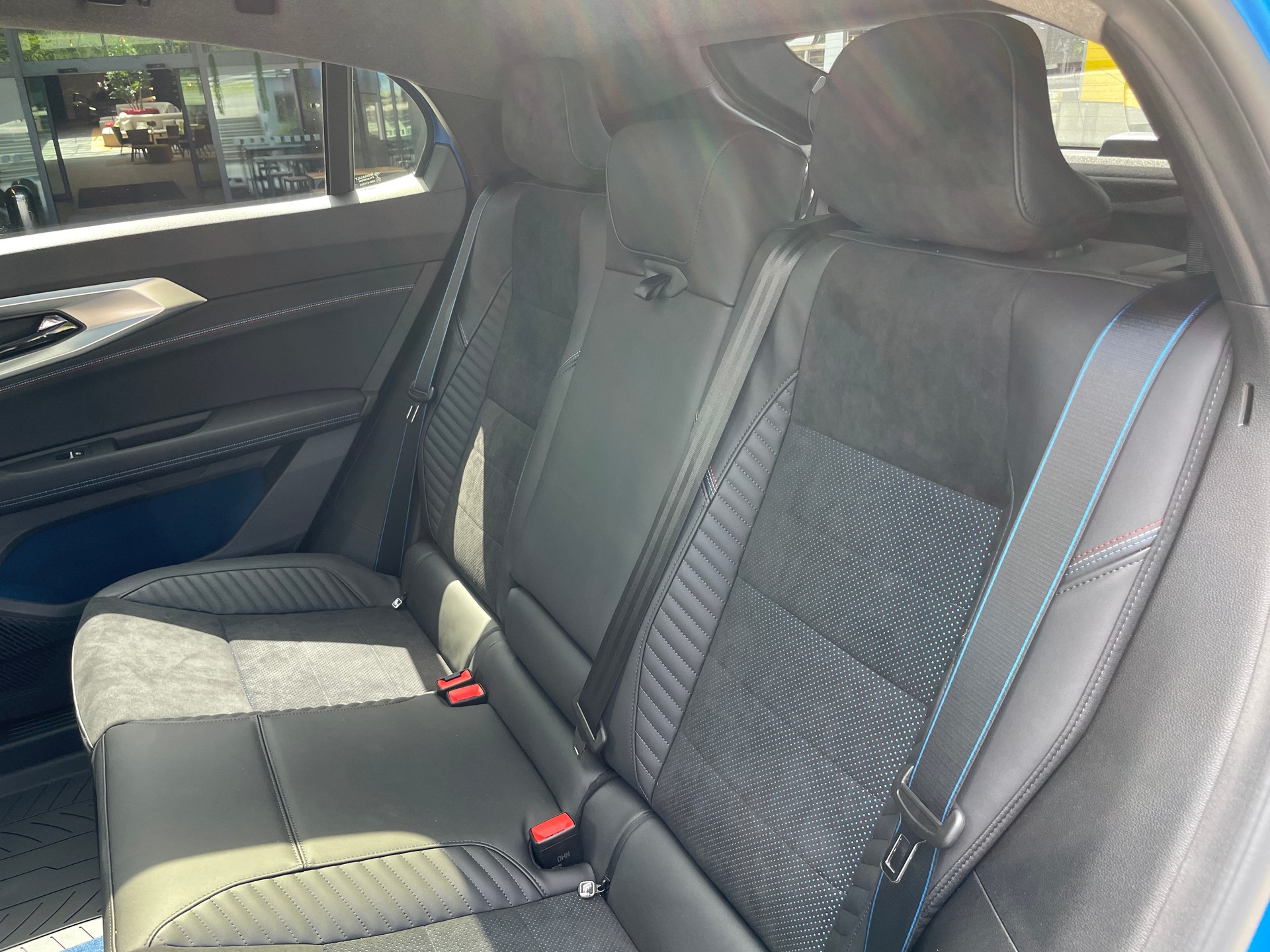 RENAULT Rafale 1.2 E-Tech Plug-in Hybrid 300 4x4 Atelier Alpine-image-19