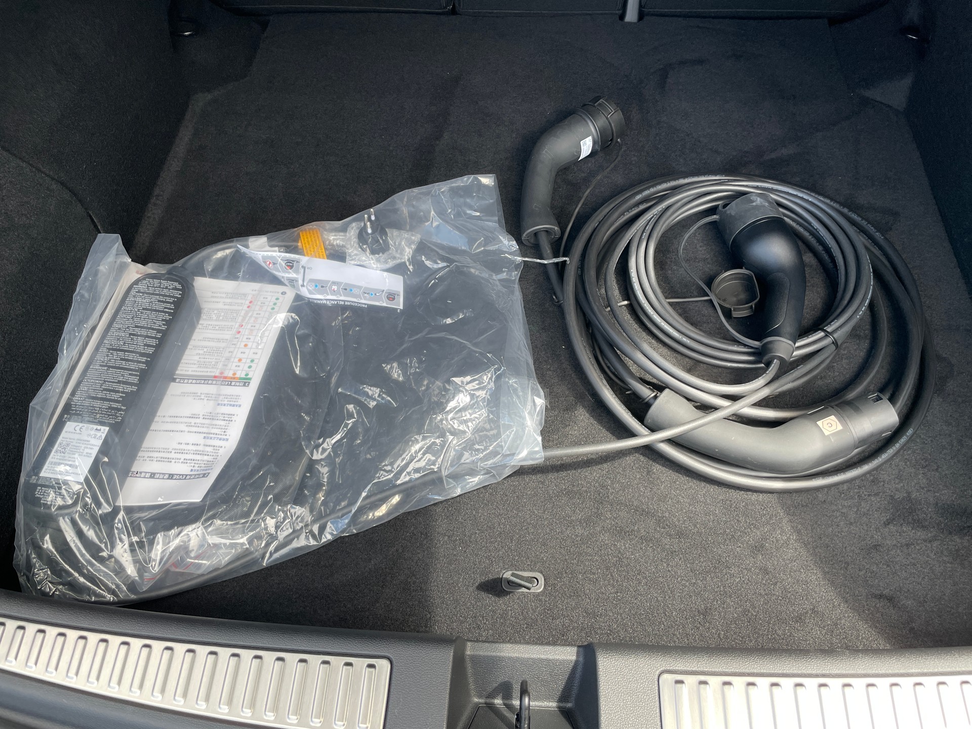 RENAULT Rafale 1.2 E-Tech Plug-in Hybrid 300 4x4 Atelier Alpine-image-11