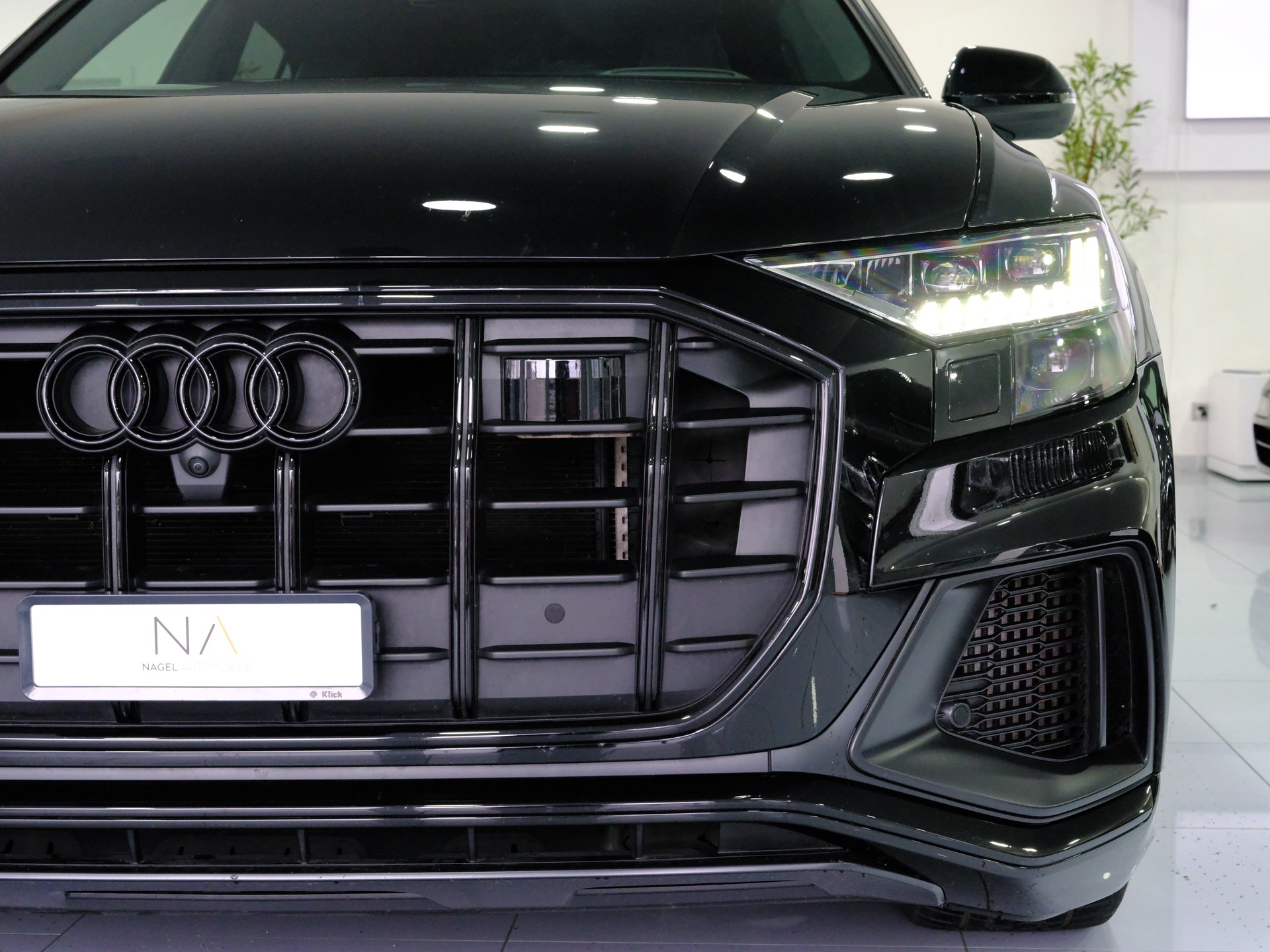 AUDI SQ8 TFSI quattro tiptronic *Premiumpaket* *Assistenzpaket plus* *Pano*-image-8