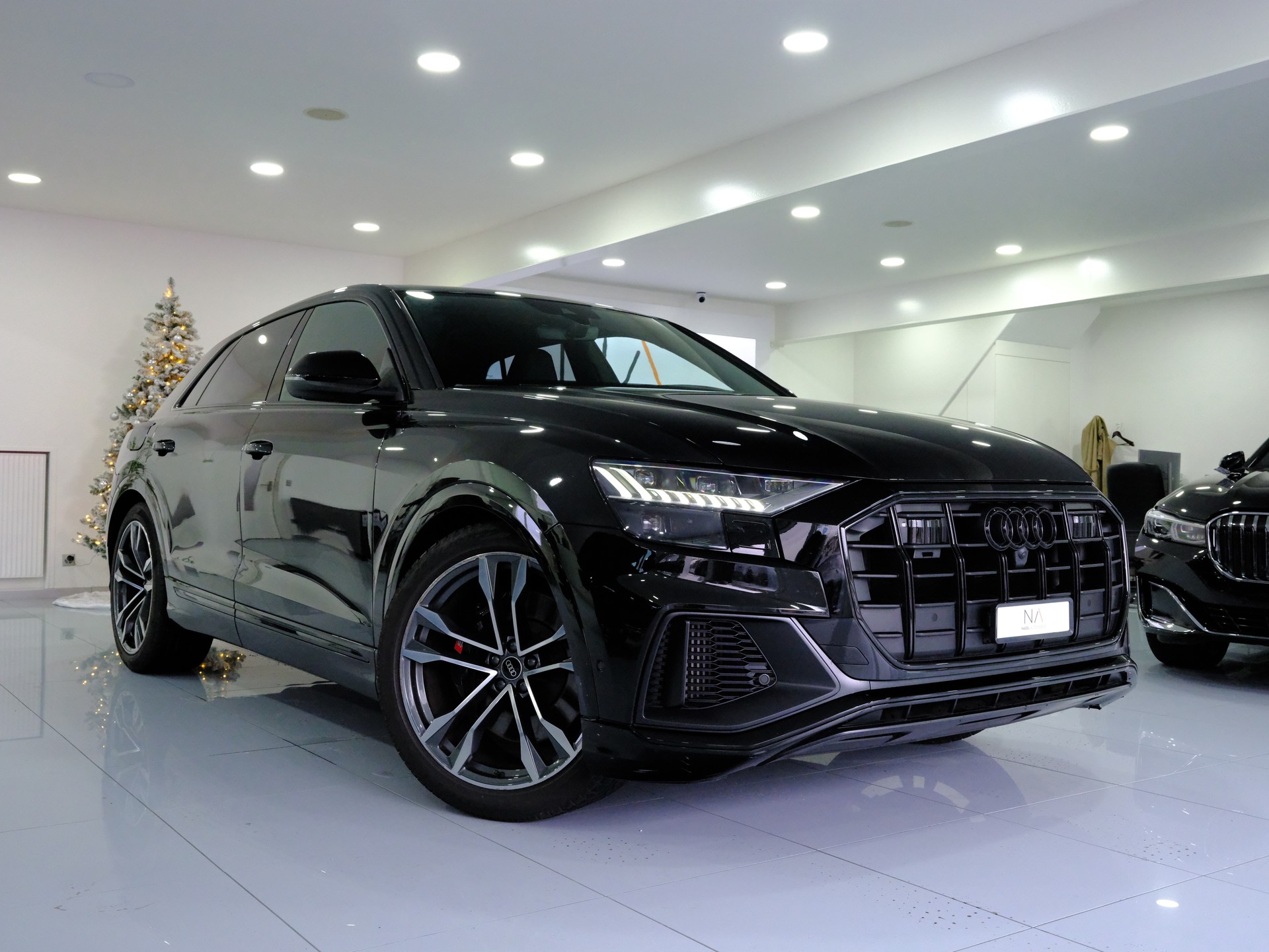 AUDI SQ8 TFSI quattro tiptronic *Premiumpaket* *Assistenzpaket plus* *Pano*