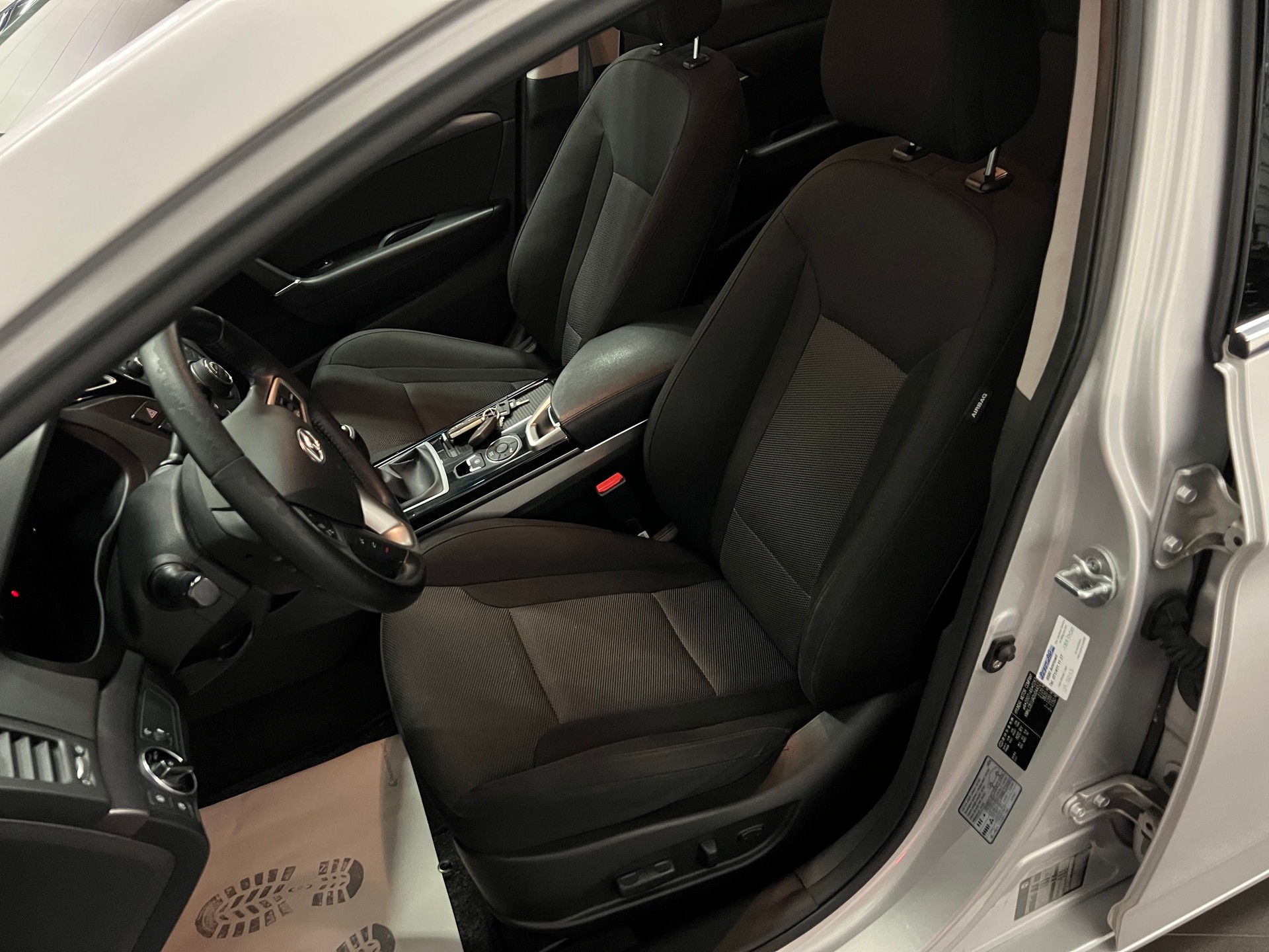 HYUNDAI i40 Wagon 1.7 CRDI Style-image-17