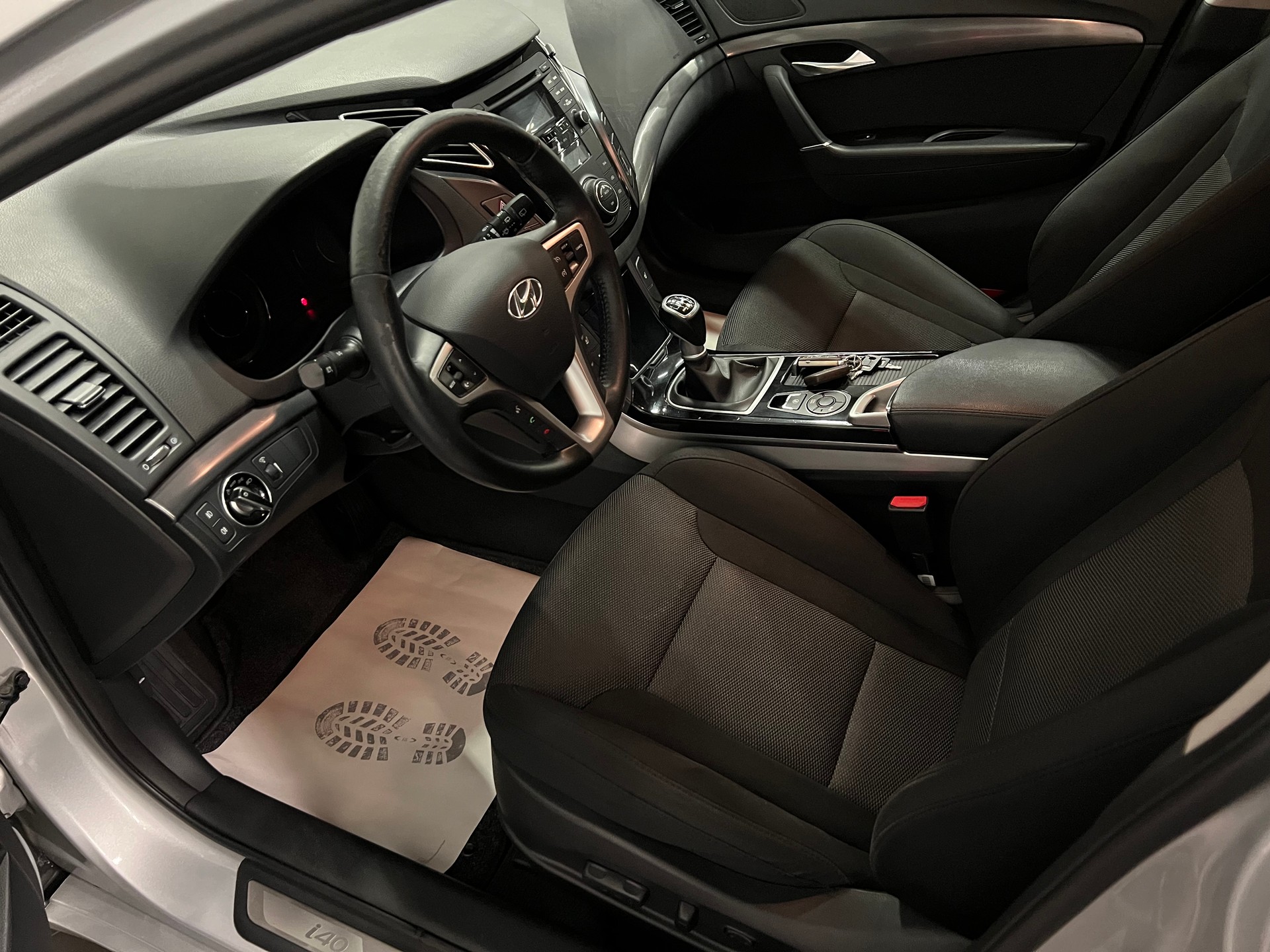 HYUNDAI i40 Wagon 1.7 CRDI Style-image-16