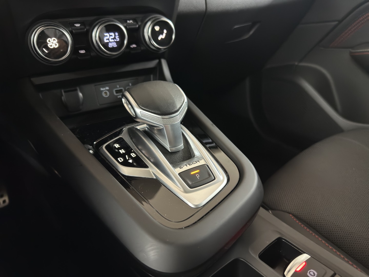 RENAULT Arkana 1.6 E-Tech R.S.Line-image-21