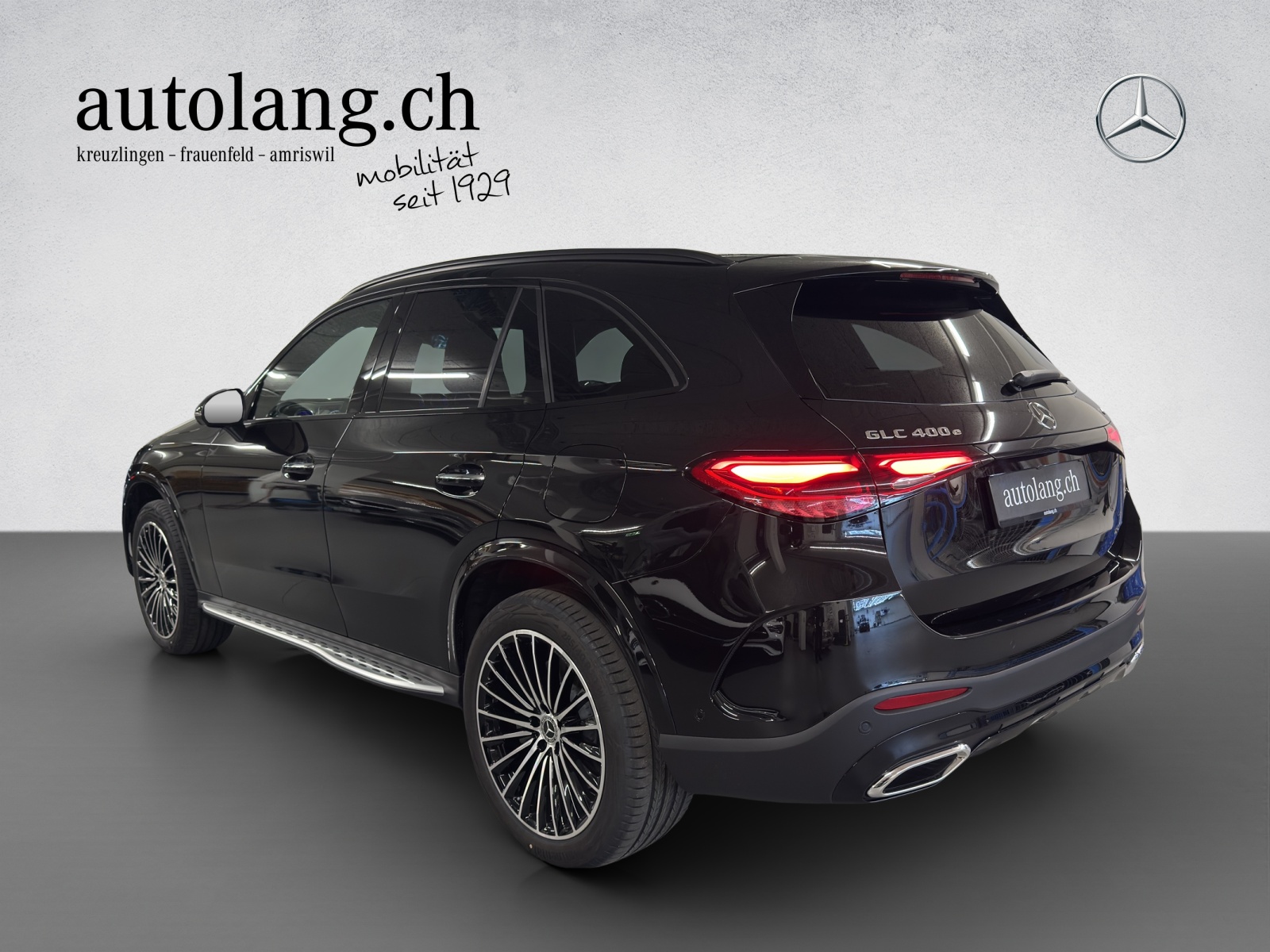 MERCEDES-BENZ GLC 400 e AMG Line 4Matic EQ Star-showroom-element-3