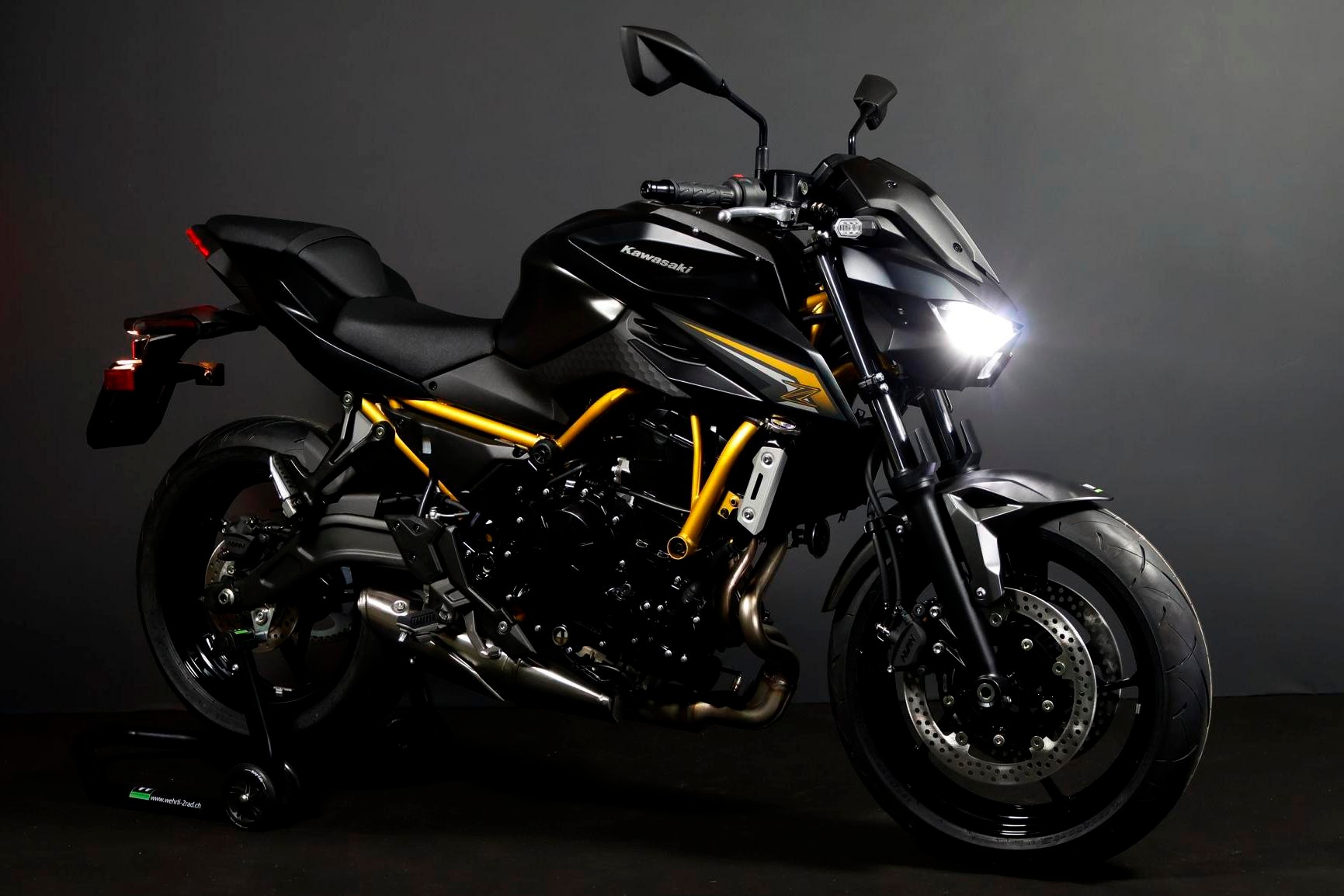 KAWASAKI Z 650 S (50/35 KW)-image-2