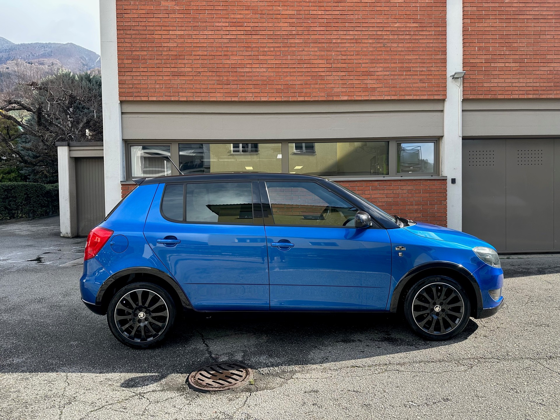 SKODA Fabia 1.2 TSI Monte Carlo-image-2