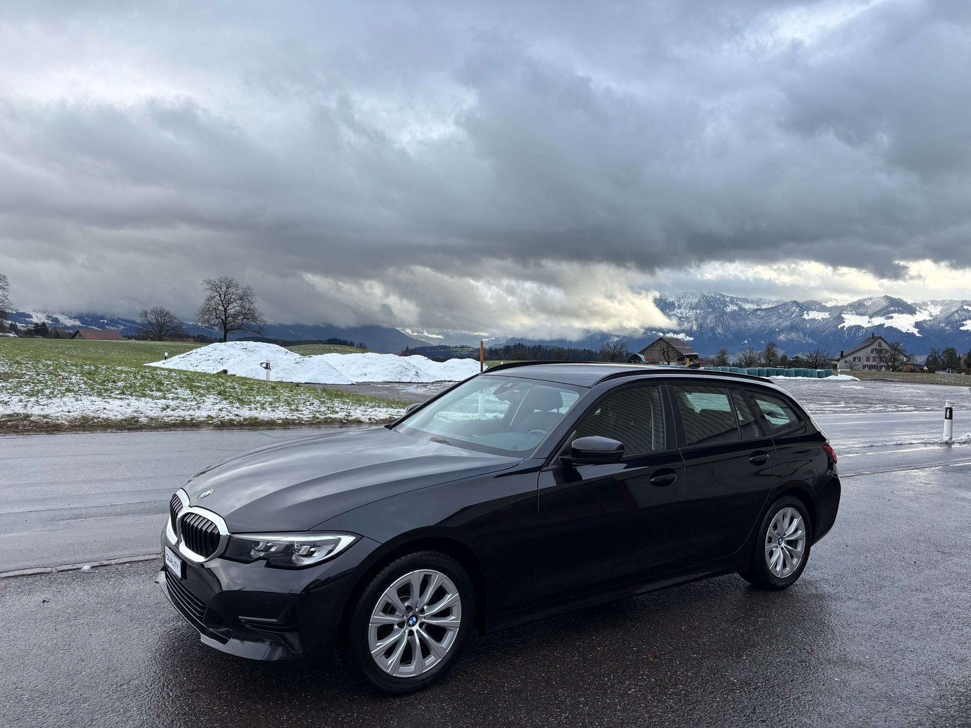 BMW 320d xDrive Touring Steptronic-image-2