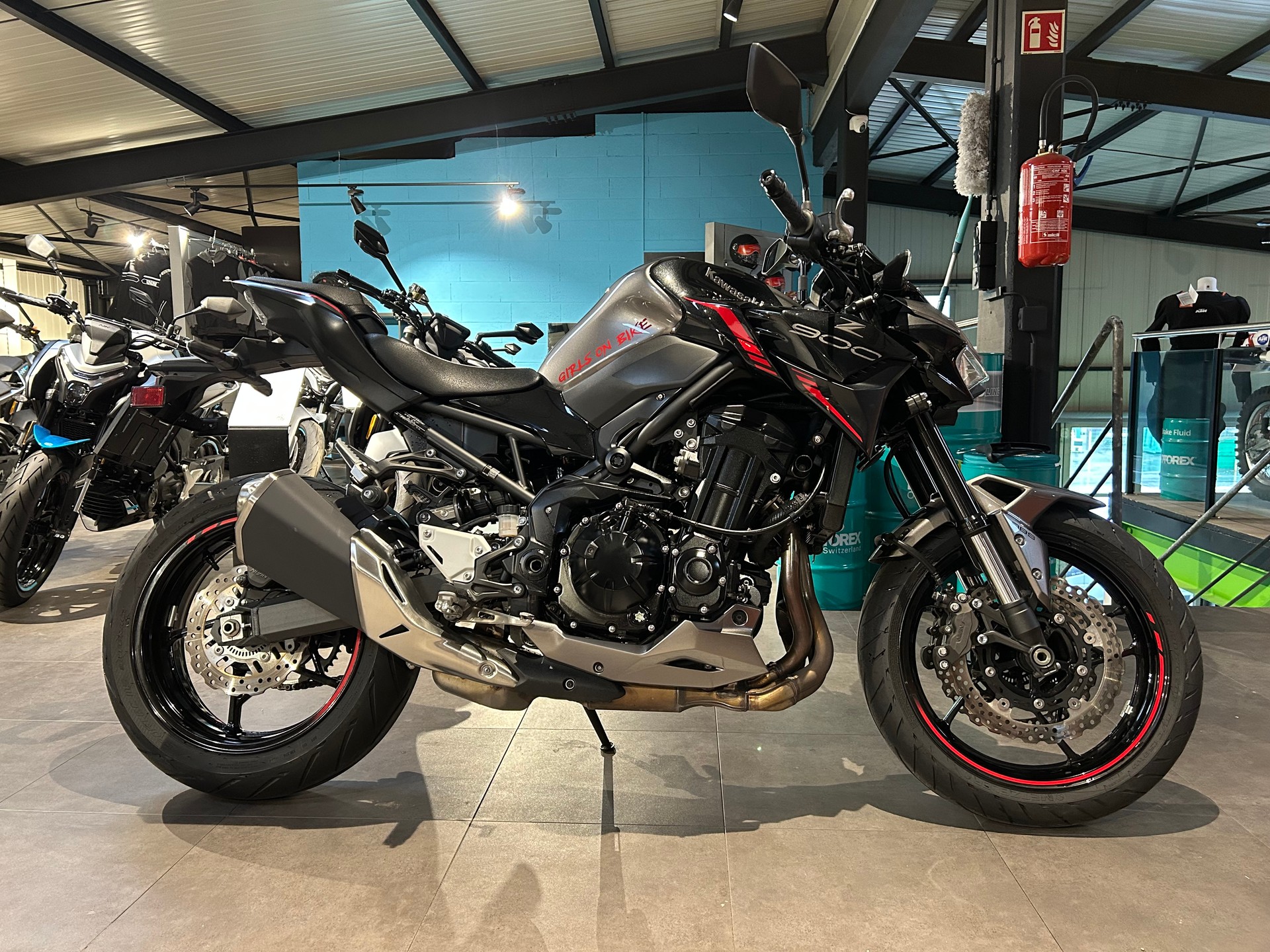 KAWASAKI Z 900-image-3