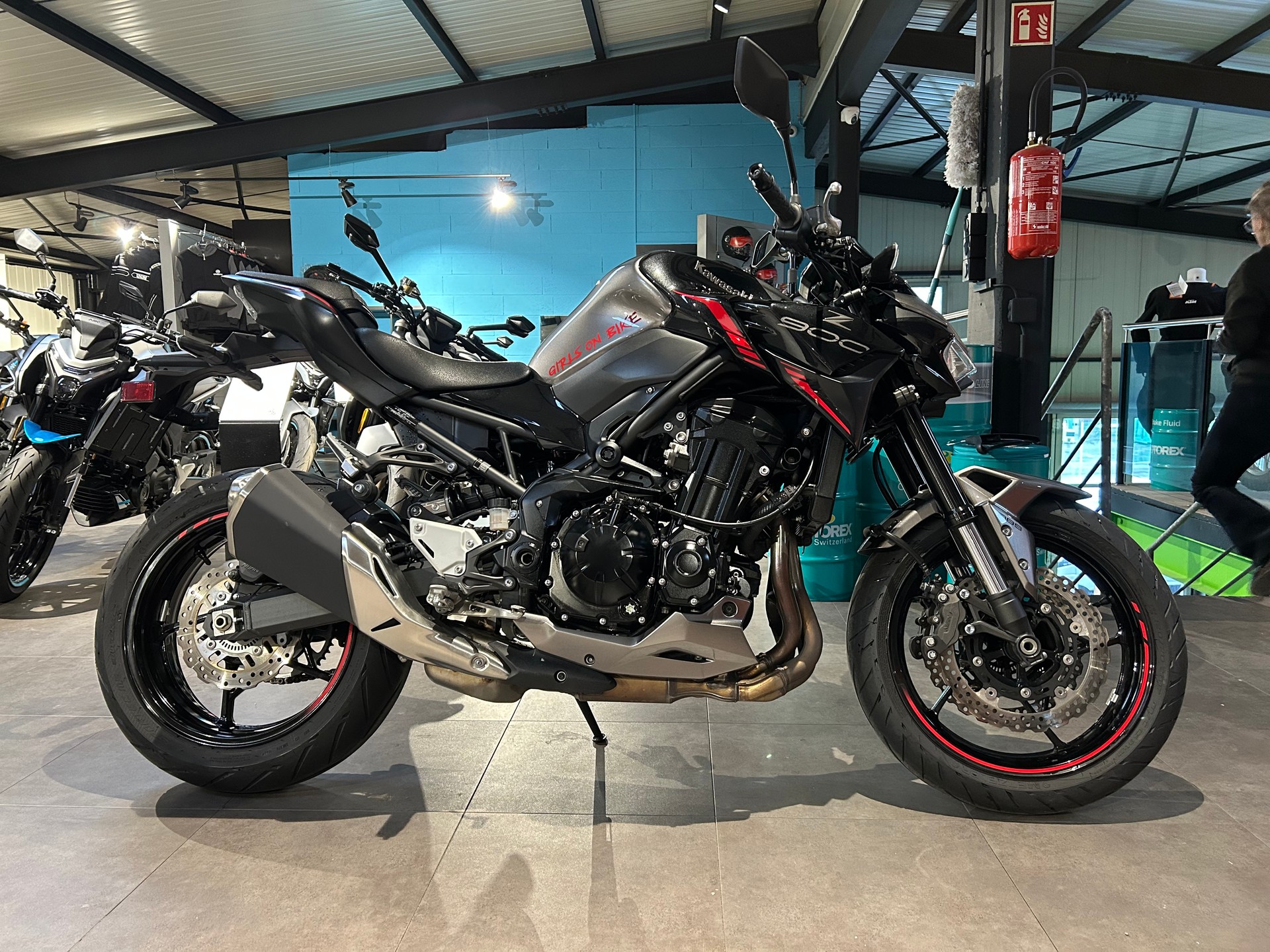 KAWASAKI Z 900-image-2