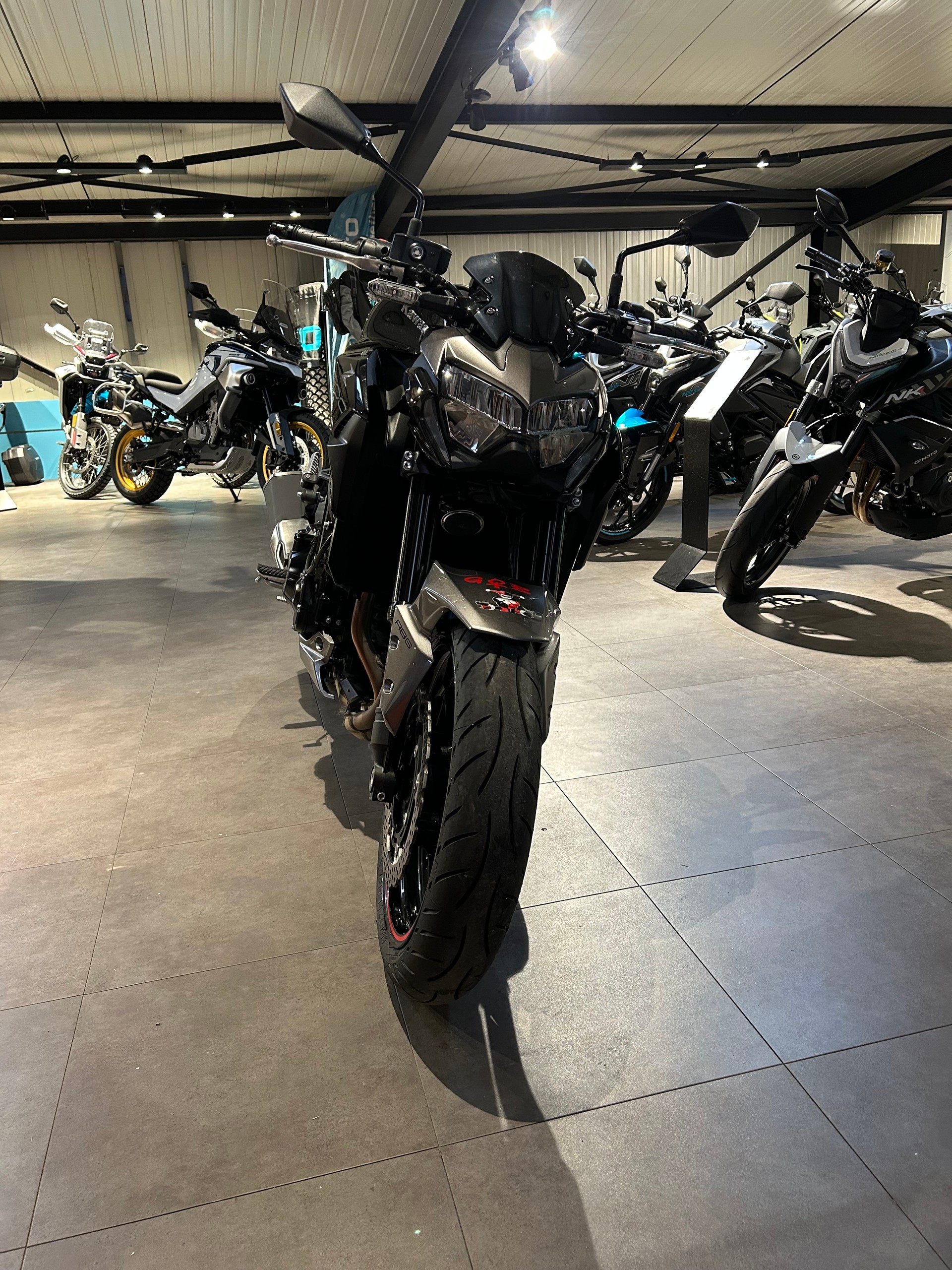 KAWASAKI Z 900-image-4
