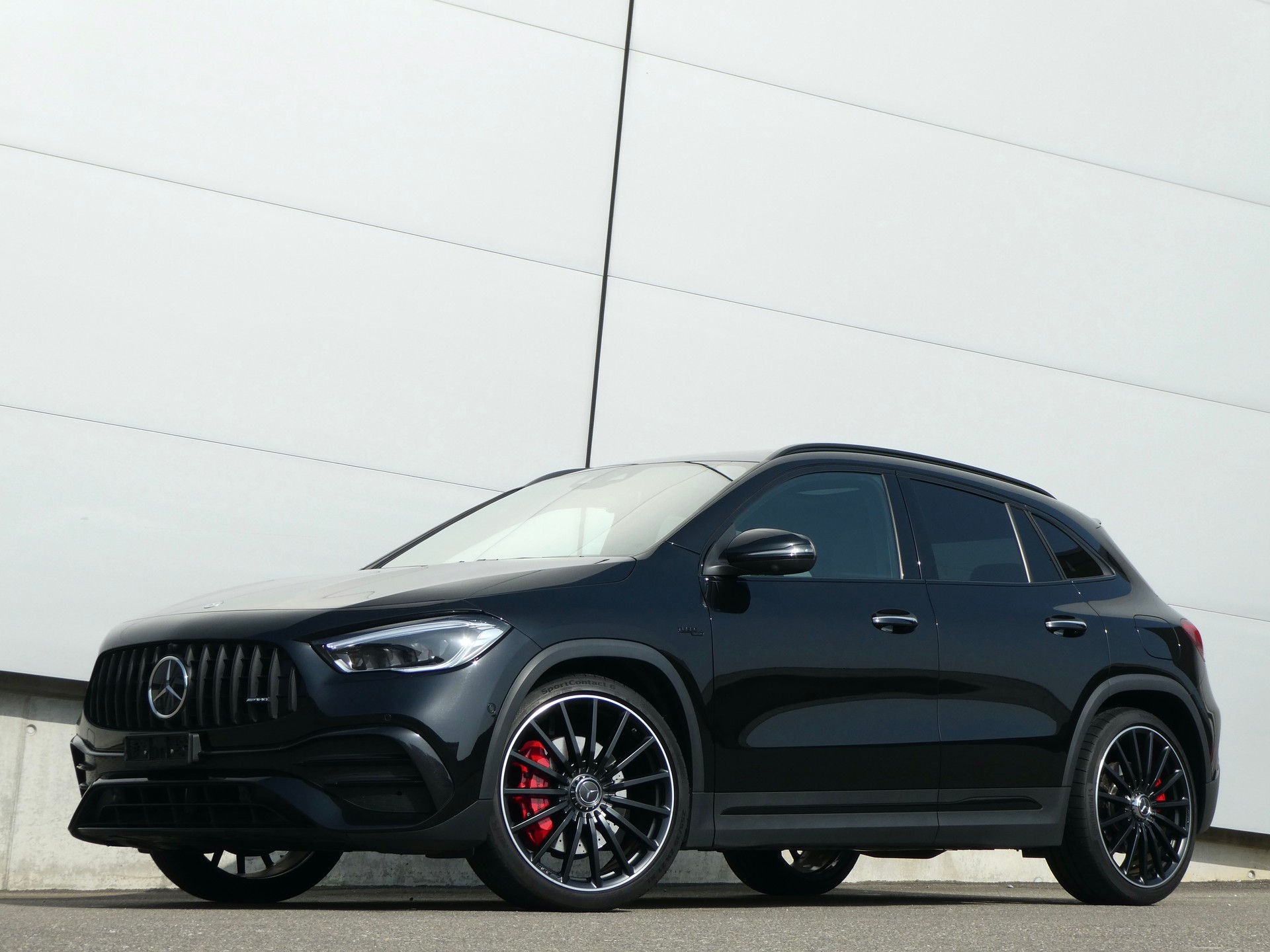 MERCEDES-BENZ GLA 35 AMG 4Matic 8G-Speedshift DCT-image-2