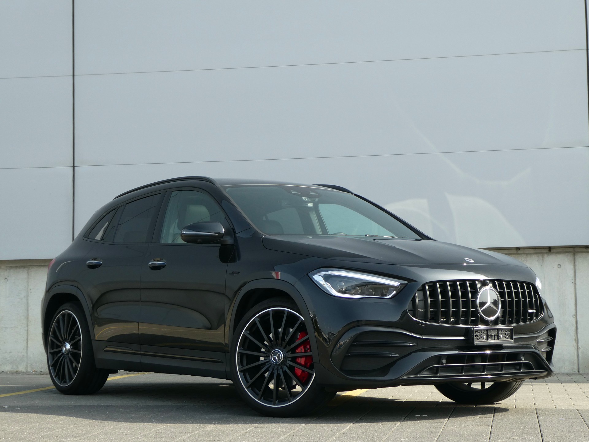 MERCEDES-BENZ GLA 35 AMG 4Matic 8G-Speedshift DCT-image-6