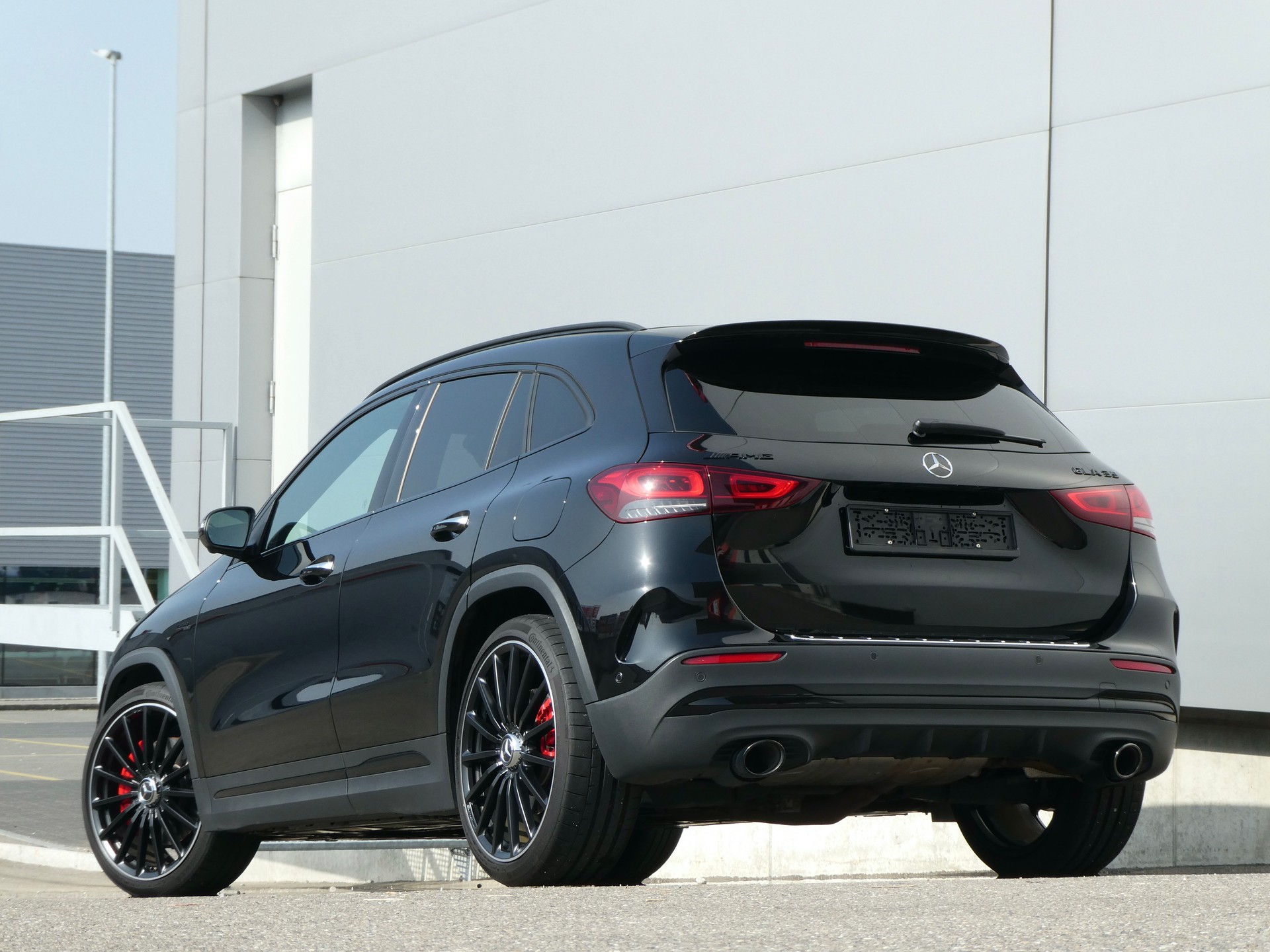 MERCEDES-BENZ GLA 35 AMG 4Matic 8G-Speedshift DCT-image-4