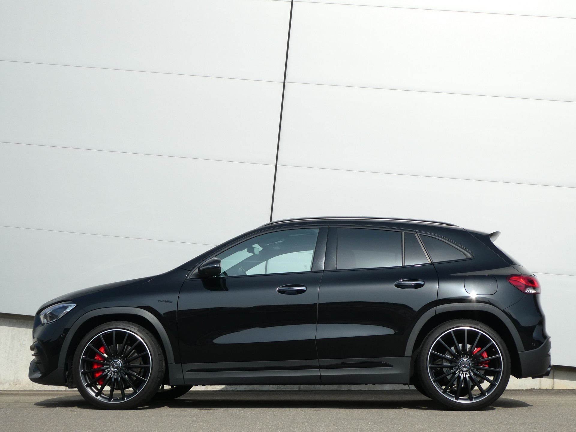 MERCEDES-BENZ GLA 35 AMG 4Matic 8G-Speedshift DCT-image-3