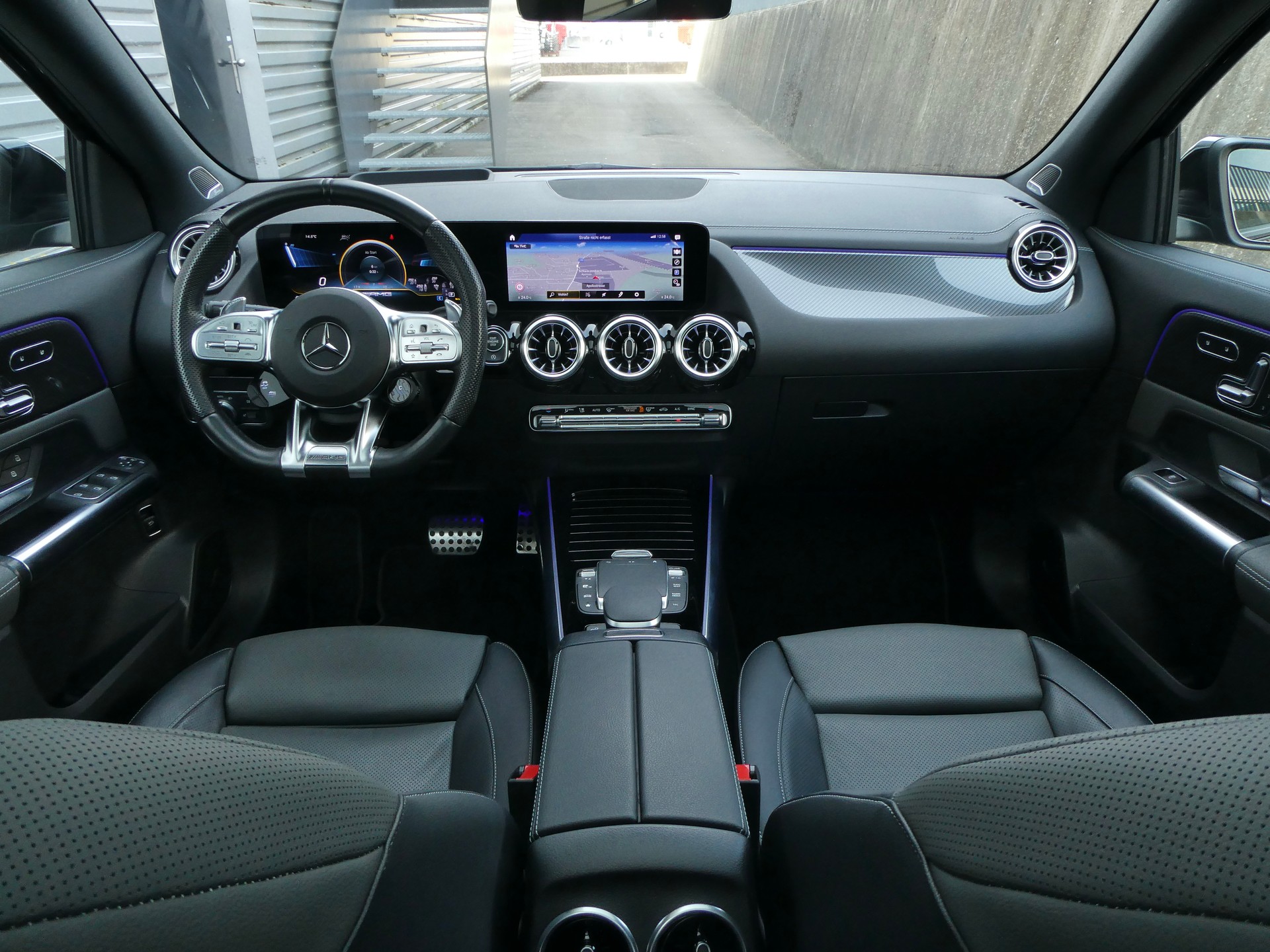 MERCEDES-BENZ GLA 35 AMG 4Matic 8G-Speedshift DCT-image-13