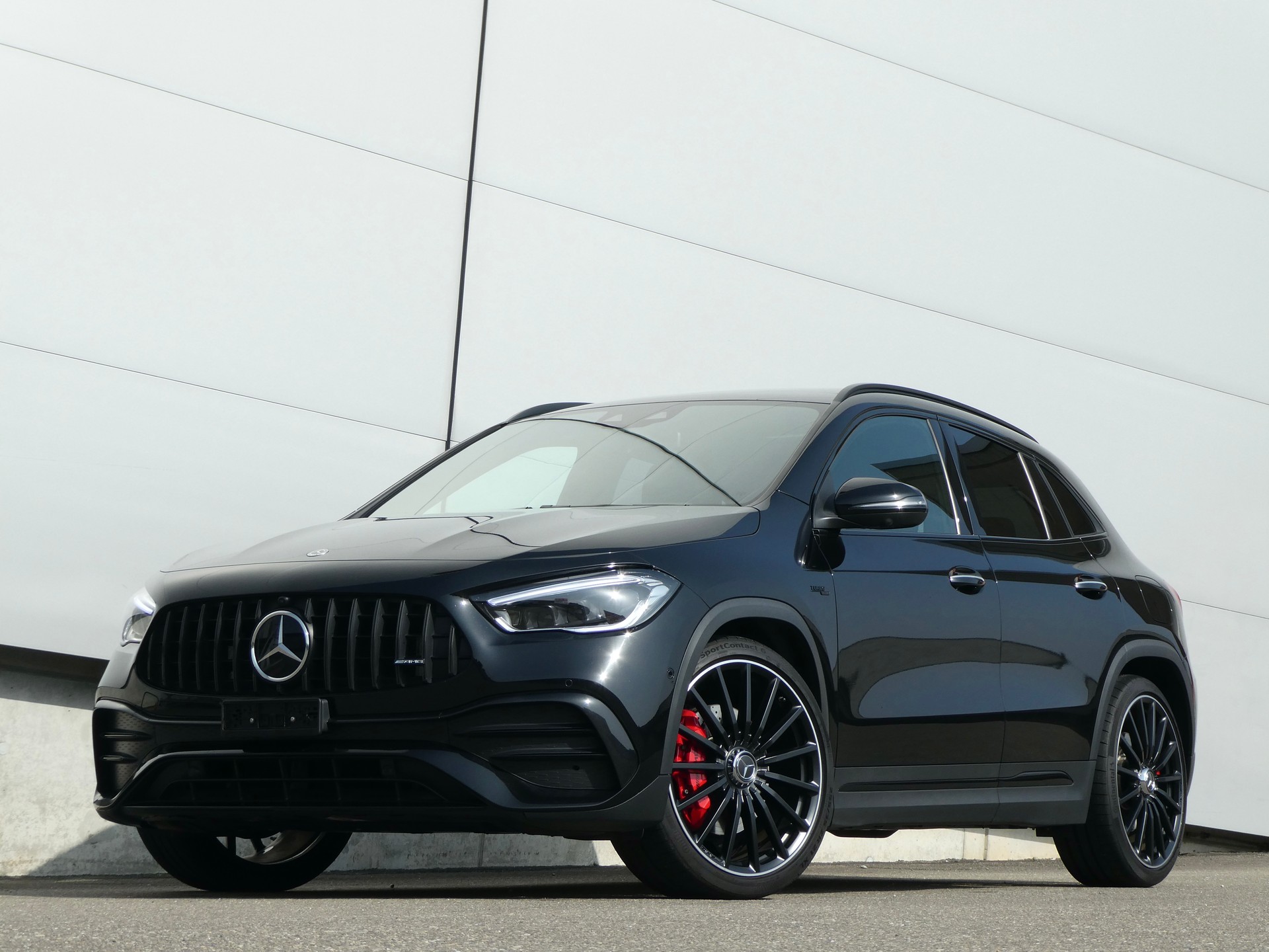 MERCEDES-BENZ GLA 35 AMG 4Matic 8G-Speedshift DCT-image-1