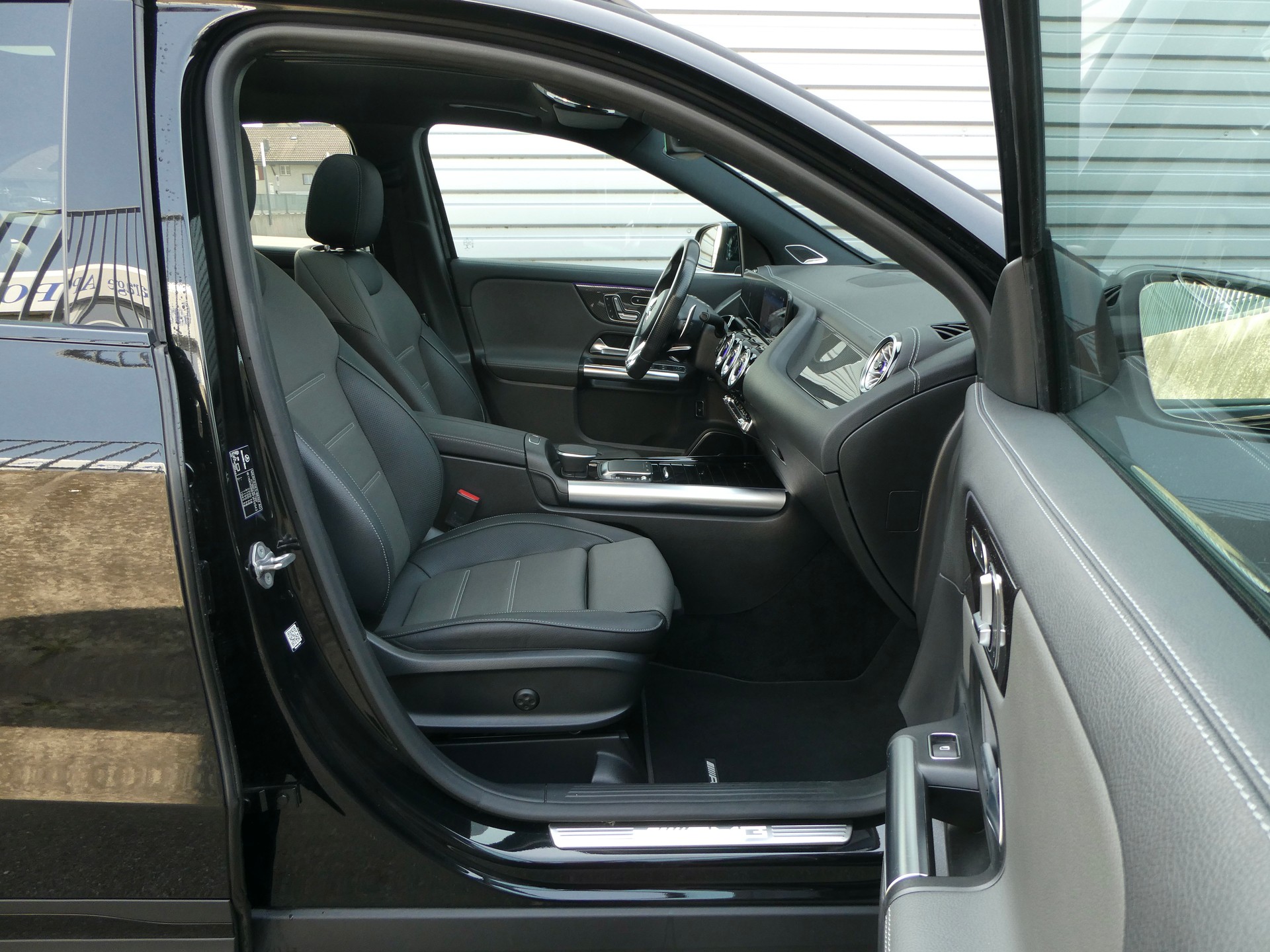 MERCEDES-BENZ GLA 35 AMG 4Matic 8G-Speedshift DCT-image-9