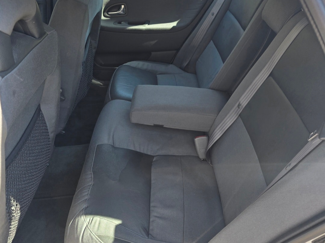 VOLVO V40 2.0T Elegance Edition-image-10