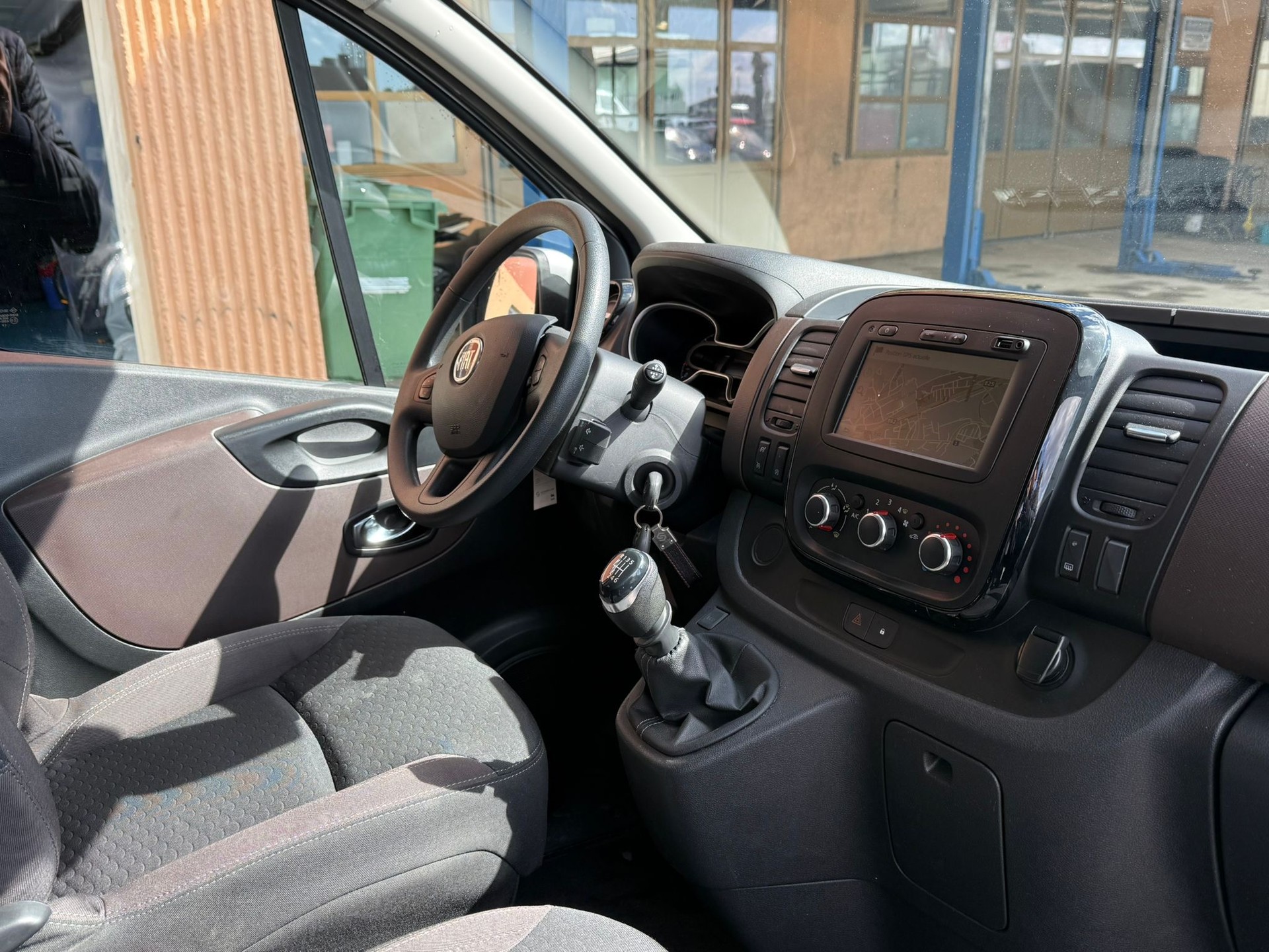 FIAT Talento 29 2.0 Eco L2H1 8/9 Plätze Swiss-image-11