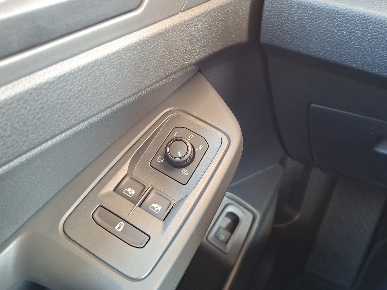 VW Caddy 1.5 TSI Plug in Hybrid Liberty DSG-image-10