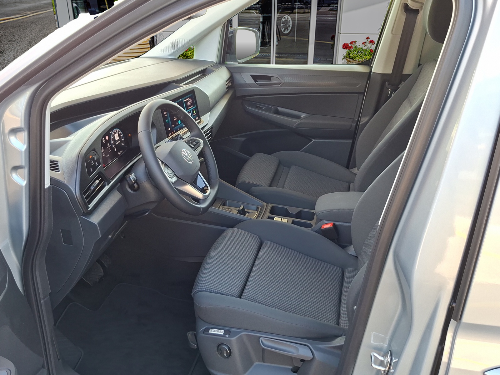VW Caddy 1.5 TSI Plug in Hybrid Liberty DSG-image-9