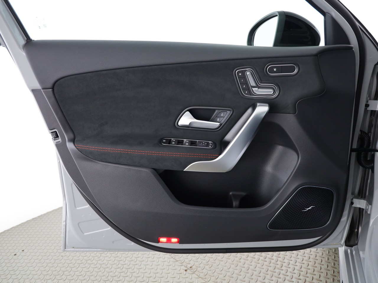 MERCEDES-BENZ A AMG 35 4Matic 8G-DCT-image-15
