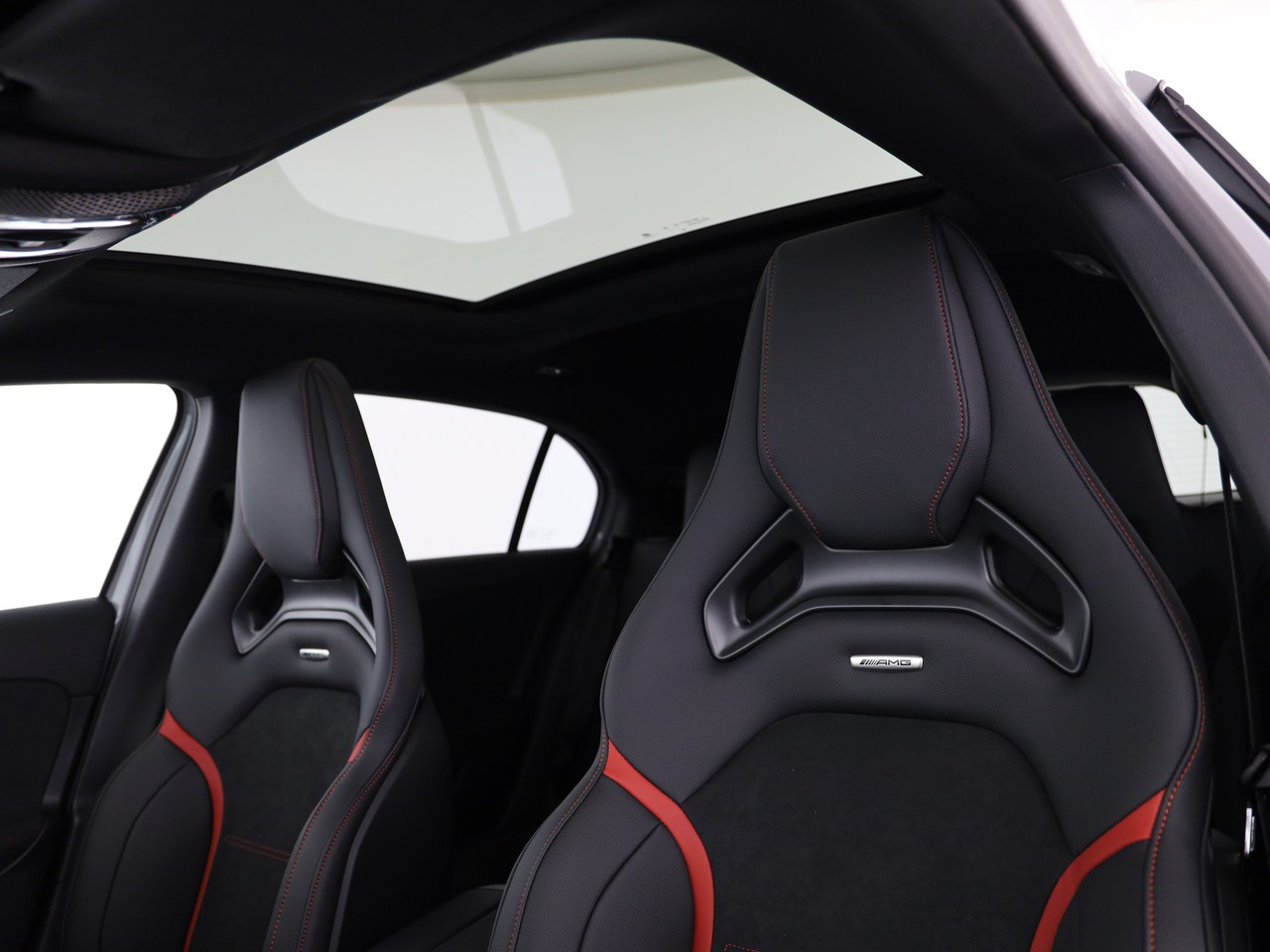 MERCEDES-BENZ A AMG 35 4Matic 8G-DCT-image-10
