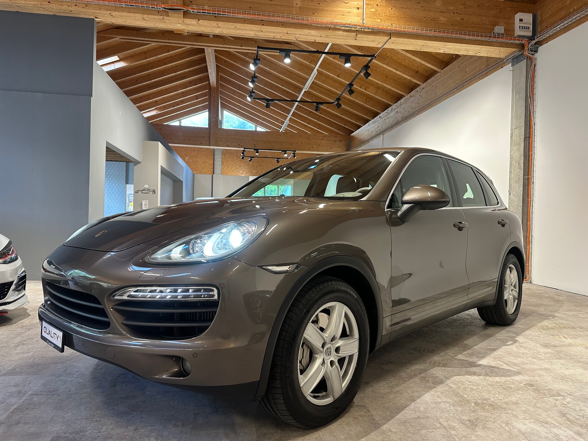 PORSCHE Cayenne S Diesel/1.. Hand/Porsche Approved Garantie/Lückenlos Porsche servicegepflegt//El. AHK 3500 kg!