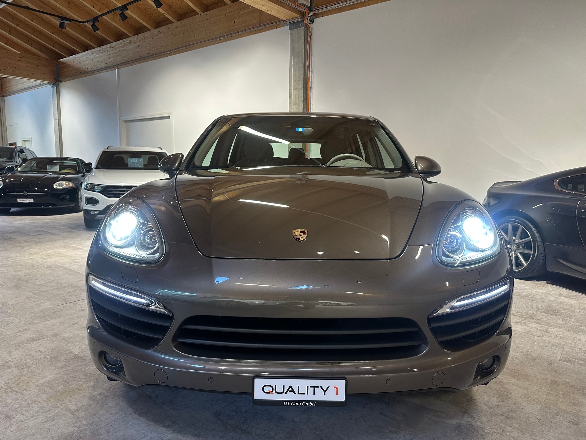 PORSCHE Cayenne S Diesel/1.. Hand/Porsche Approved Garantie/Lückenlos Porsche servicegepflegt//El. AHK 3500 kg!-showroom-element-1