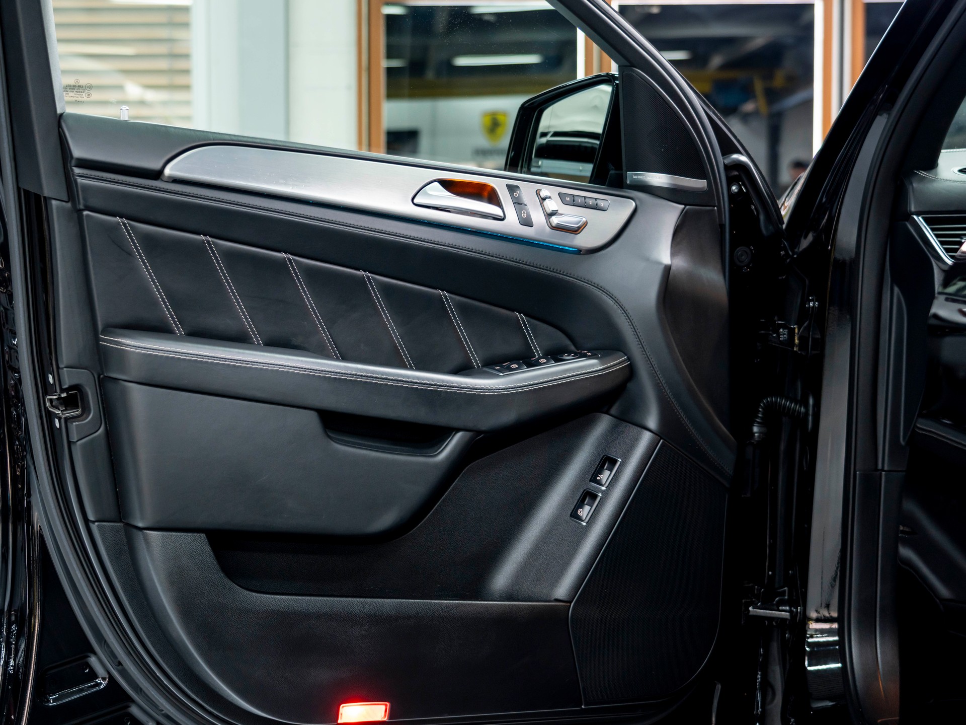 MERCEDES-BENZ GLE Coupé 63 S AMG 4Matic Speedshift-image-23