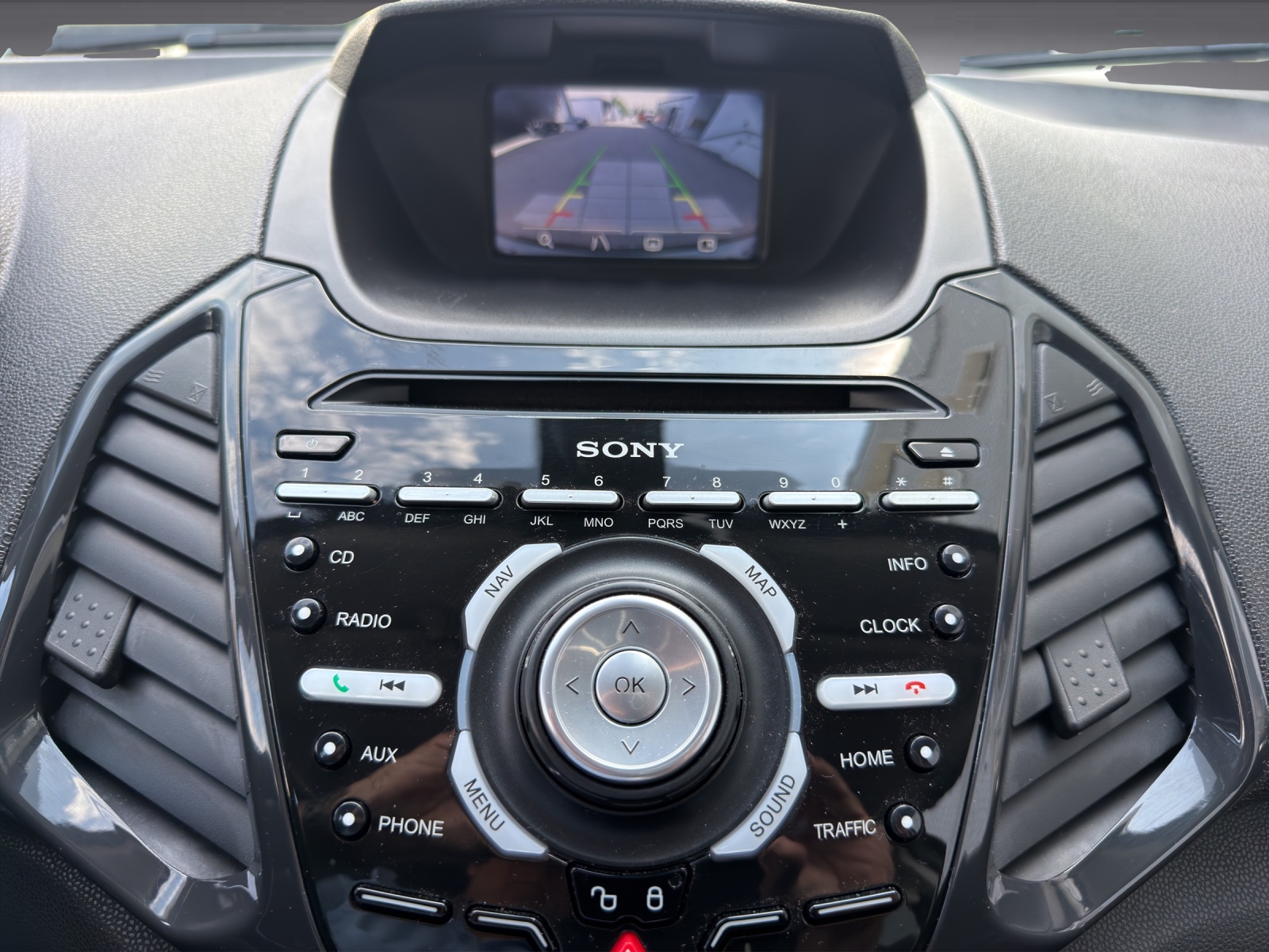 FORD EcoSport 1.0 EcoB 140 Titanium-image-13