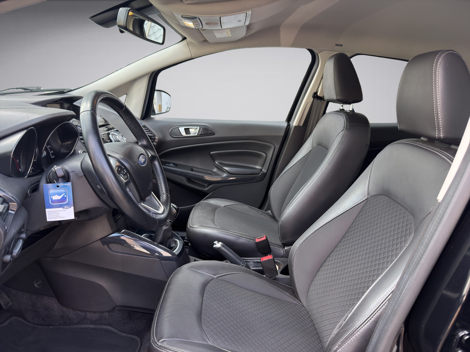 FORD EcoSport 1.0 EcoB 140 Titanium-image-8